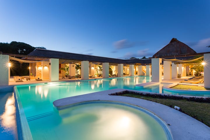 Pool at the Grand Palladium Colonial Riviera Maya, All Inclusive Resort in Riviera Maya, Other than US/Canada