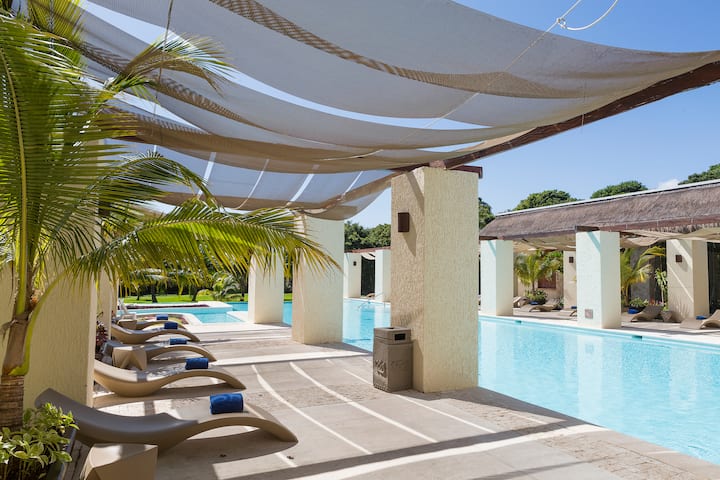 Pool at the Grand Palladium Colonial Riviera Maya, All Inclusive Resort in Riviera Maya, Other than US/Canada