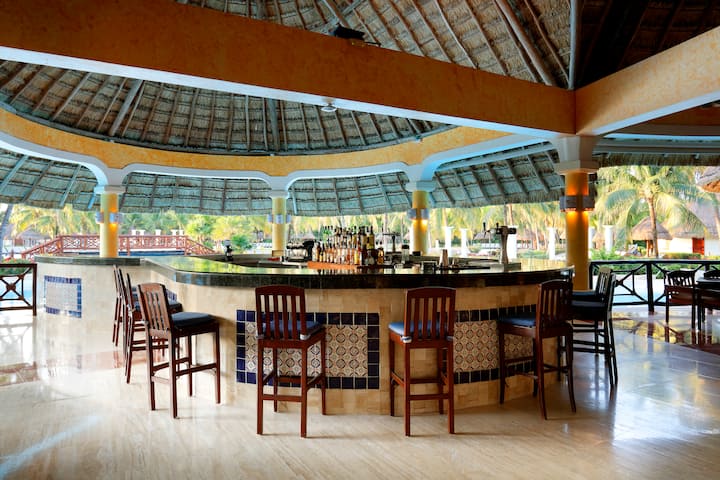 Grand Palladium Colonial Riviera Maya, All Inclusive Resort restaurant in Riviera Maya, Other than US/Canada