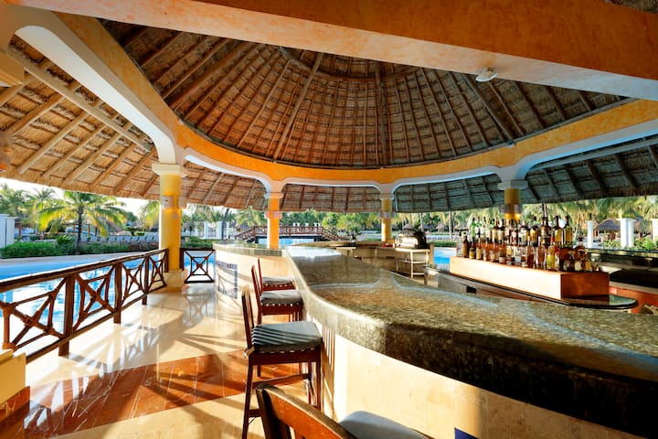 Grand Palladium Colonial Riviera Maya, All Inclusive Resort restaurant in Riviera Maya, Other than US/Canada