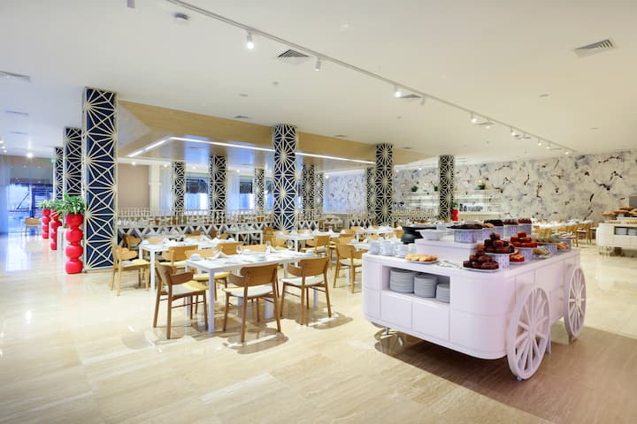 Grand Palladium Colonial Riviera Maya, All Inclusive Resort restaurant in Riviera Maya, Other than US/Canada
