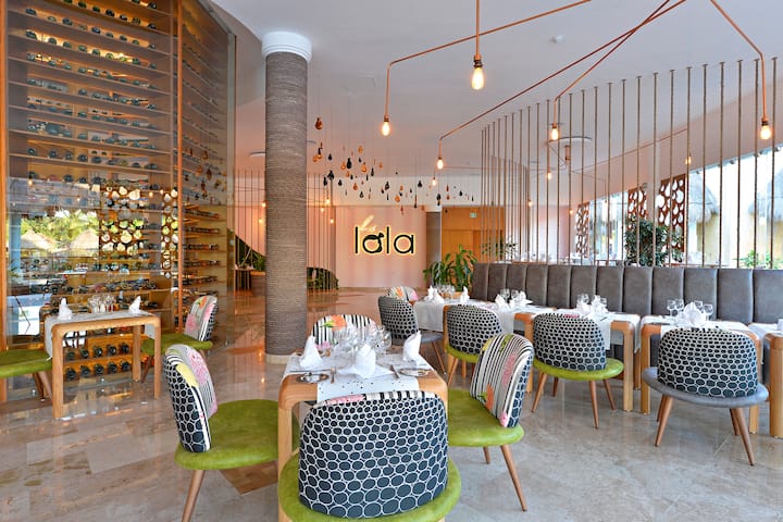 Grand Palladium Colonial Riviera Maya, All Inclusive Resort restaurant in Riviera Maya, Other than US/Canada