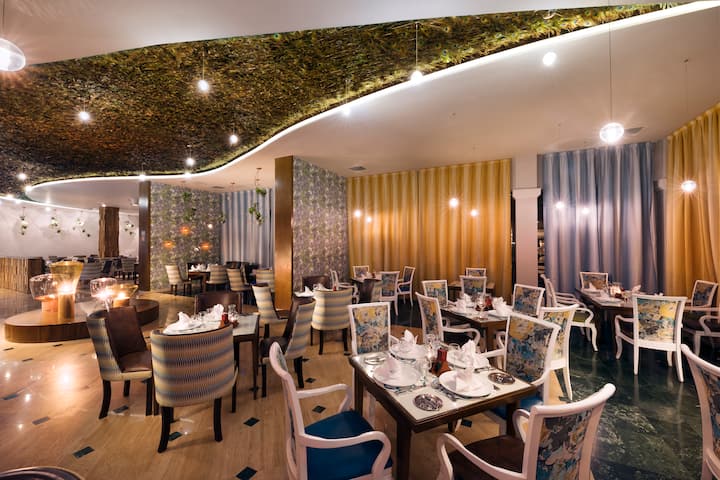 Grand Palladium Colonial Riviera Maya, All Inclusive Resort restaurant in Riviera Maya, Other than US/Canada