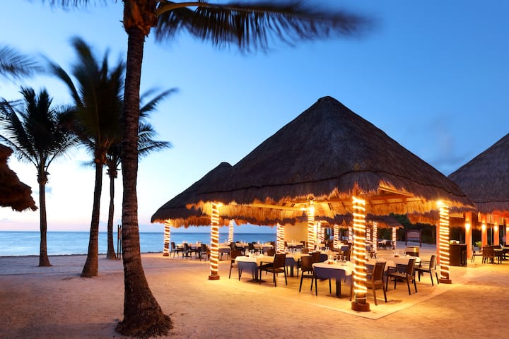 Grand Palladium Colonial Riviera Maya, All Inclusive Resort restaurant in Riviera Maya, Other than US/Canada