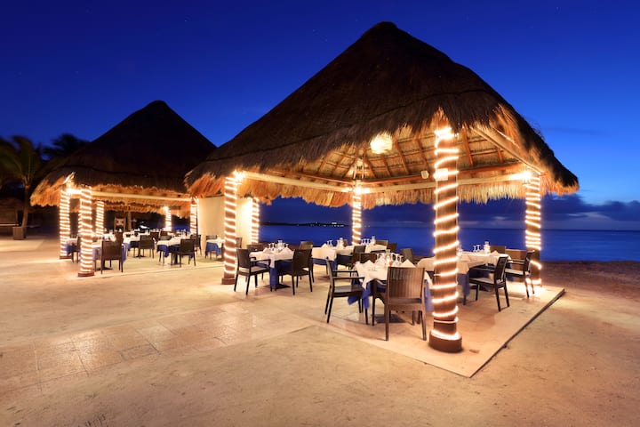Grand Palladium Colonial Riviera Maya, All Inclusive Resort restaurant in Riviera Maya, Other than US/Canada