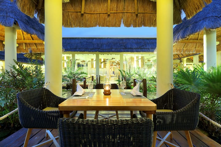 Grand Palladium Colonial Riviera Maya, All Inclusive Resort restaurant in Riviera Maya, Other than US/Canada