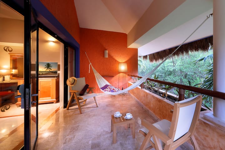 Guest room at the Grand Palladium Colonial Riviera Maya, All Inclusive Resort in Riviera Maya, Other than US/Canada