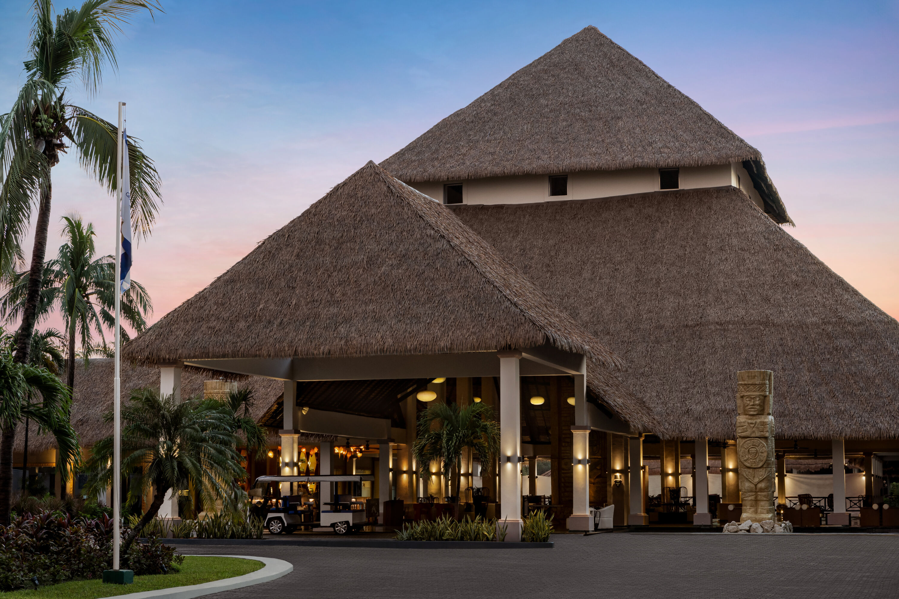 Exterior of Grand Palladium Select WhiteSand Resort & Spa All Inclusive hotel in Riviera Maya, Other than US/Canada