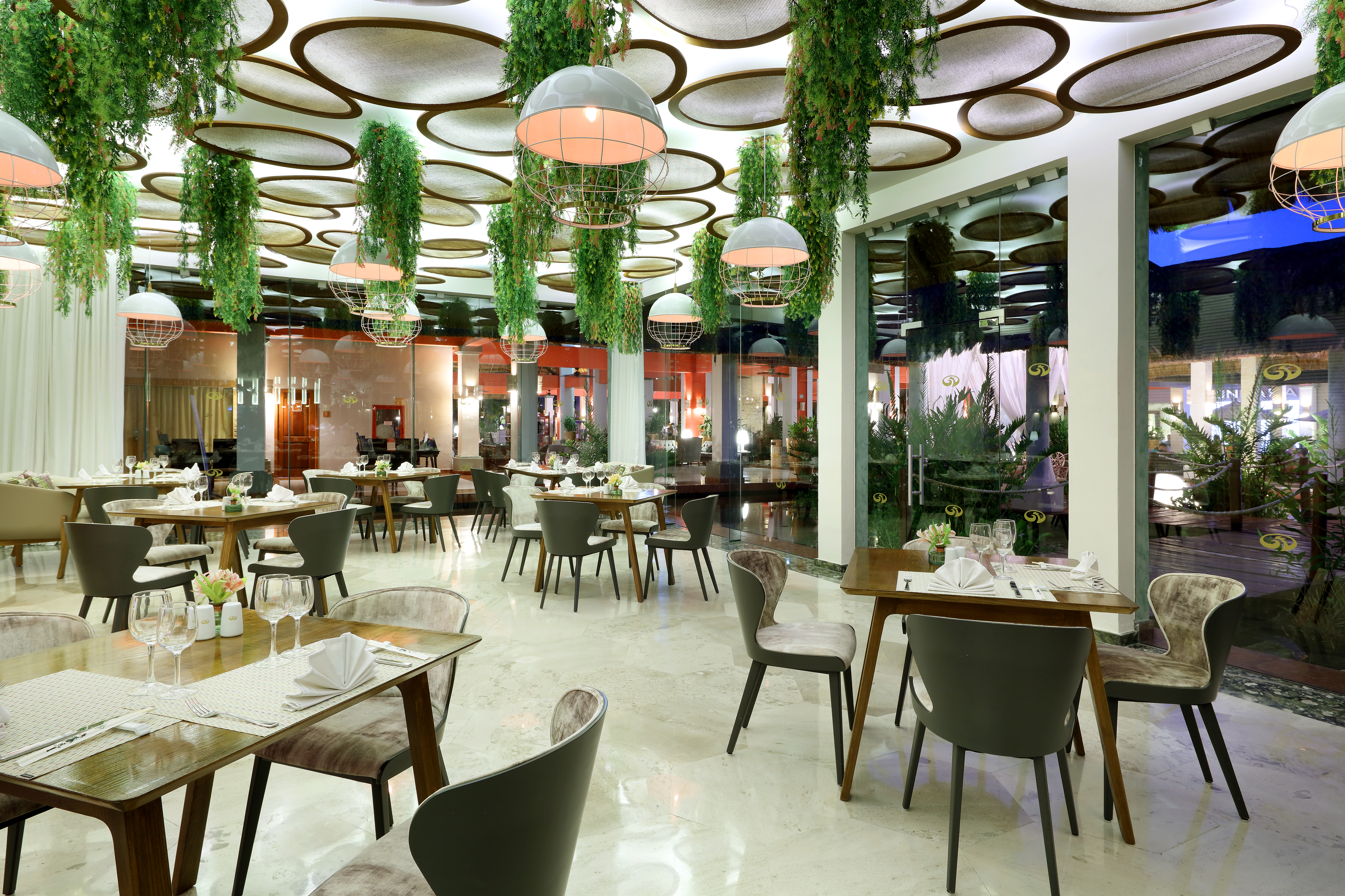 Grand Palladium Select WhiteSand Resort & Spa All Inclusive restaurant in Riviera Maya, Other than US/Canada