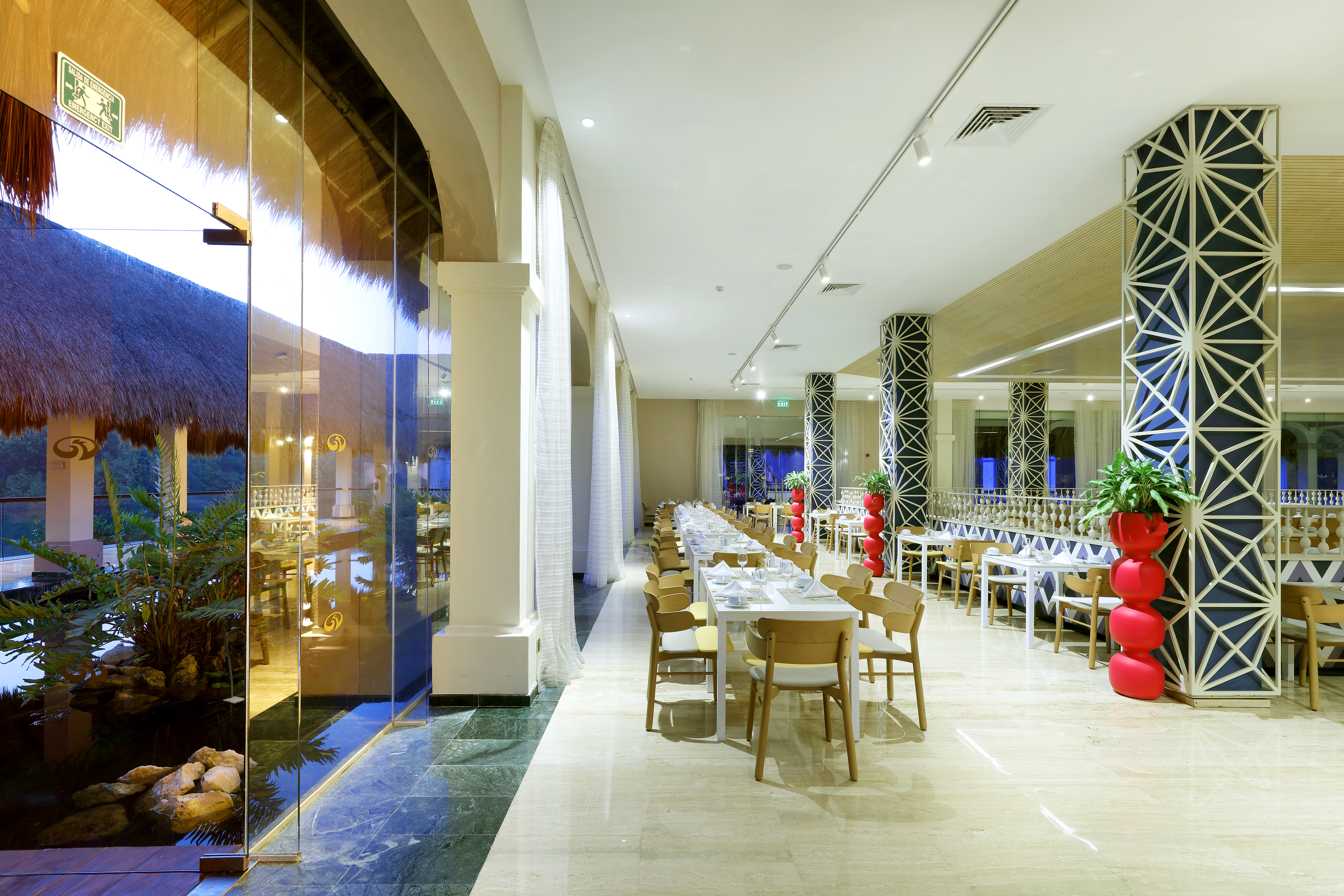 Grand Palladium Select WhiteSand Resort & Spa All Inclusive restaurant in Riviera Maya, Other than US/Canada