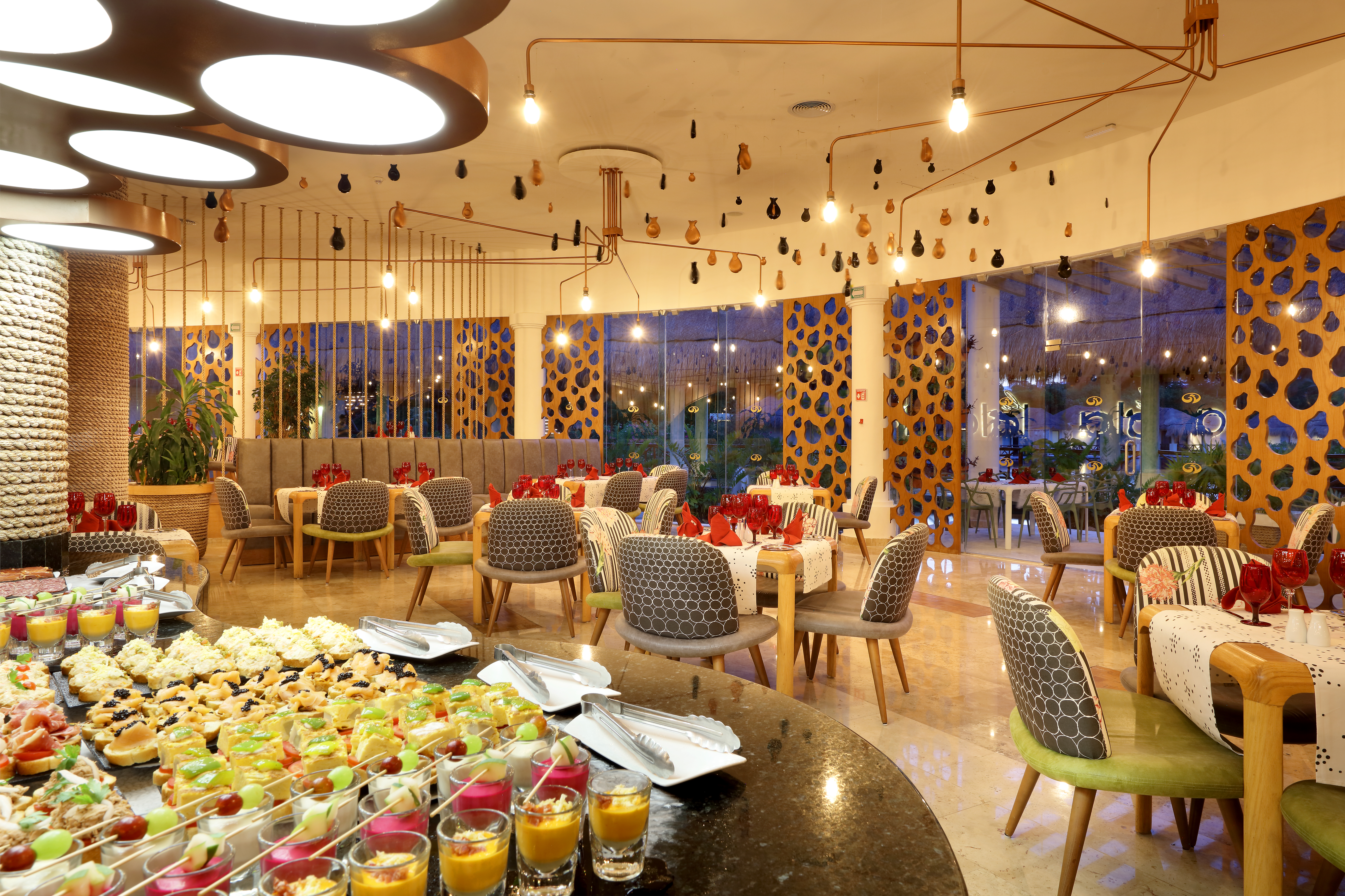 Grand Palladium Select WhiteSand Resort & Spa All Inclusive restaurant in Riviera Maya, Other than US/Canada