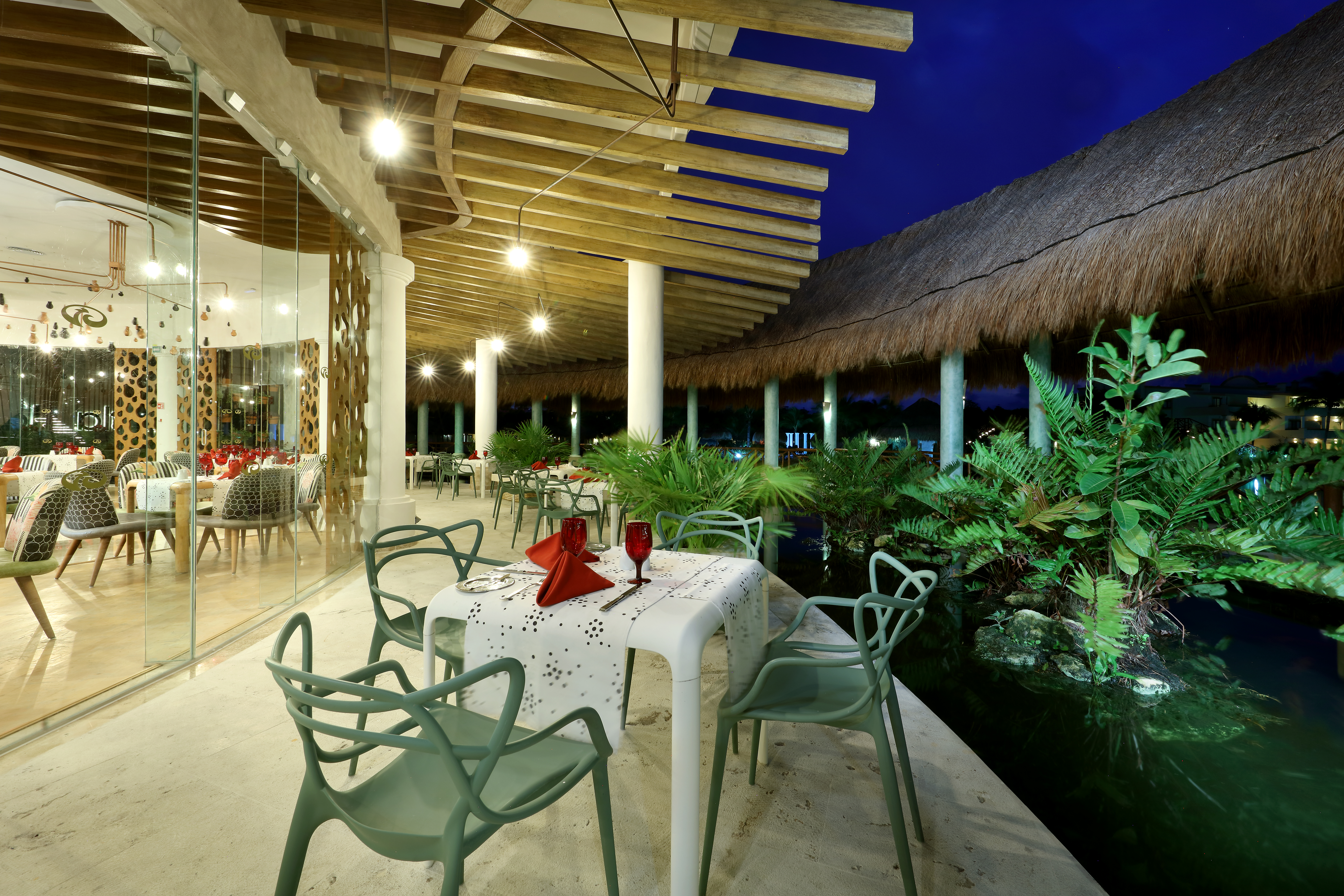 Grand Palladium Select WhiteSand Resort & Spa All Inclusive restaurant in Riviera Maya, Other than US/Canada