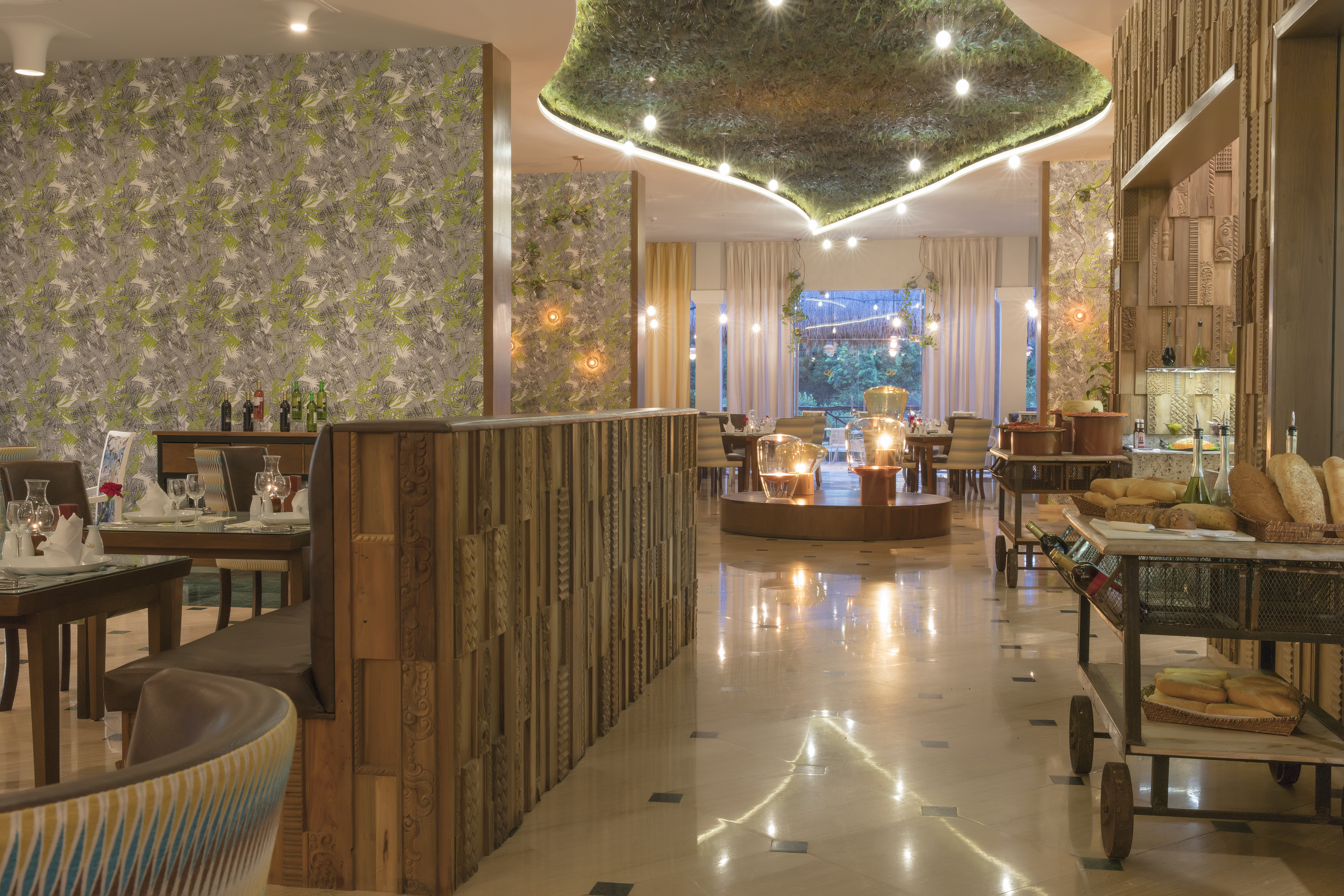 Grand Palladium Select WhiteSand Resort & Spa All Inclusive restaurant in Riviera Maya, Other than US/Canada