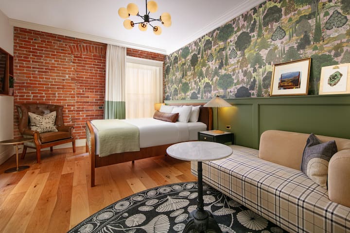 Guest room at the The Mining Exchange in Colorado Springs, Colorado