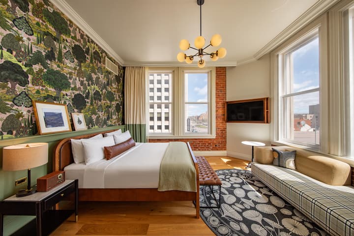 Guest room at the The Mining Exchange in Colorado Springs, Colorado