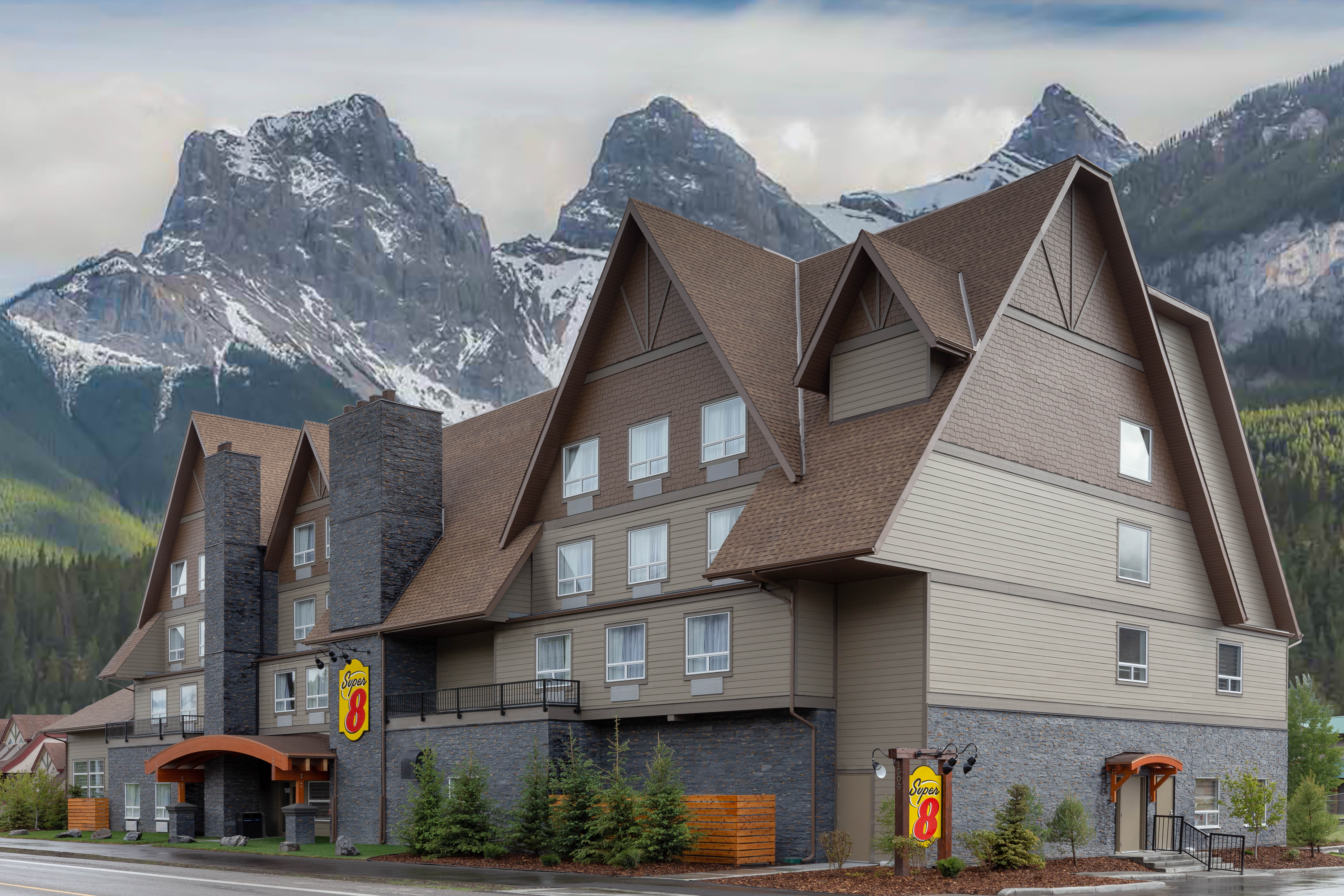 Super Wyndham Canmore Canmore  Hotels