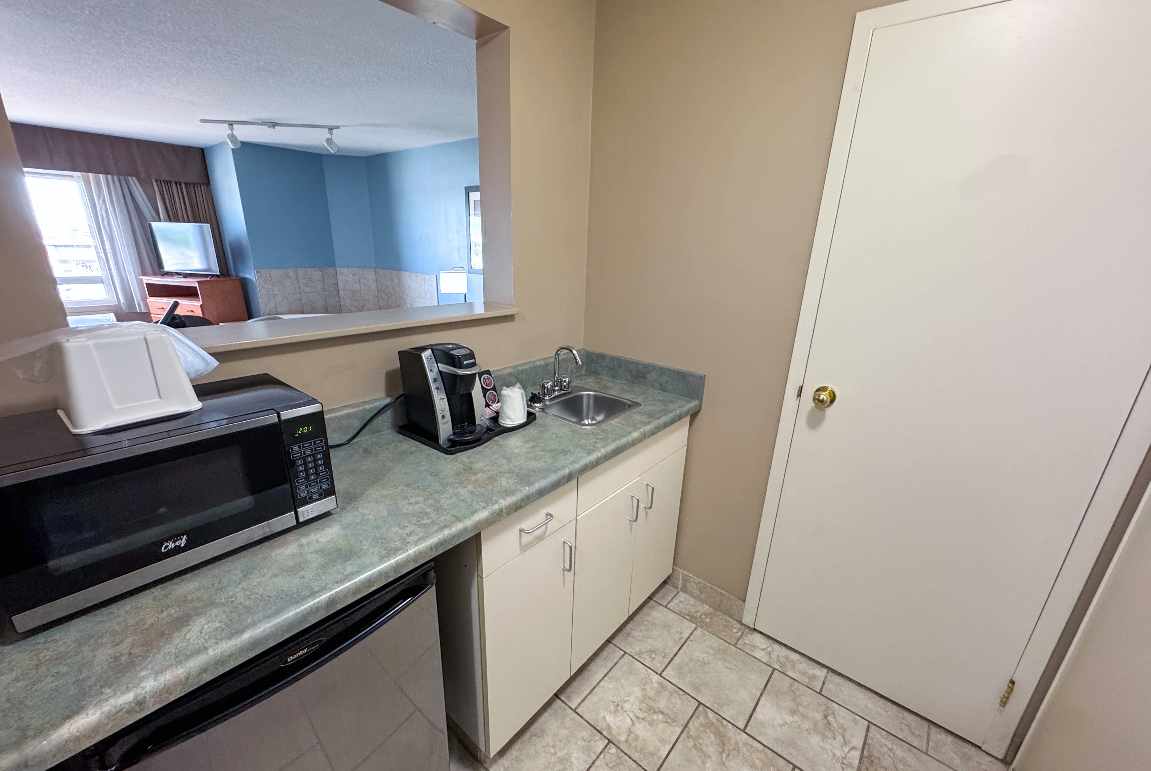 Guest room at the Super 8 by Wyndham Edmonton South in Edmonton, Alberta