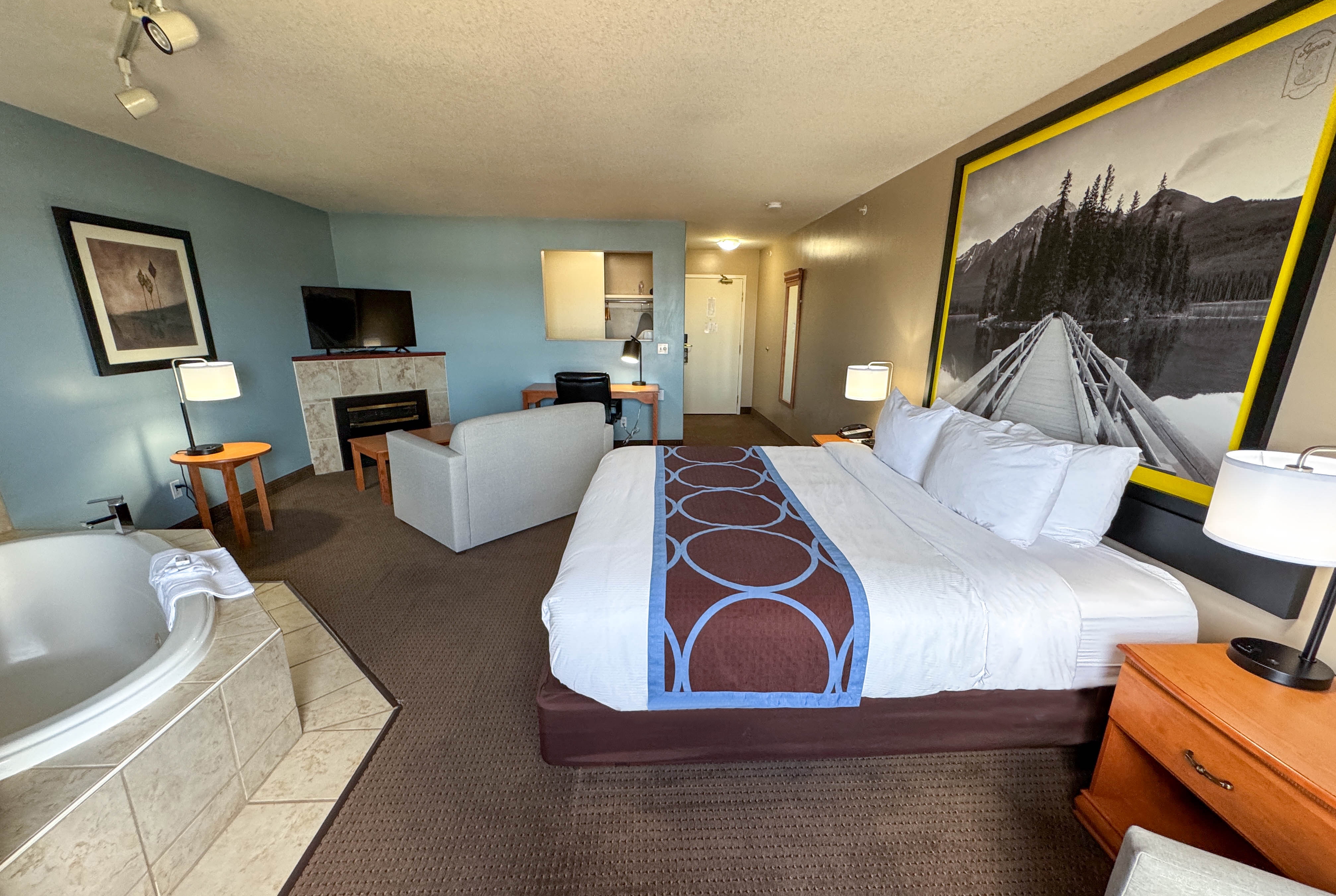 Guest room at the Super 8 by Wyndham Edmonton South in Edmonton, Alberta