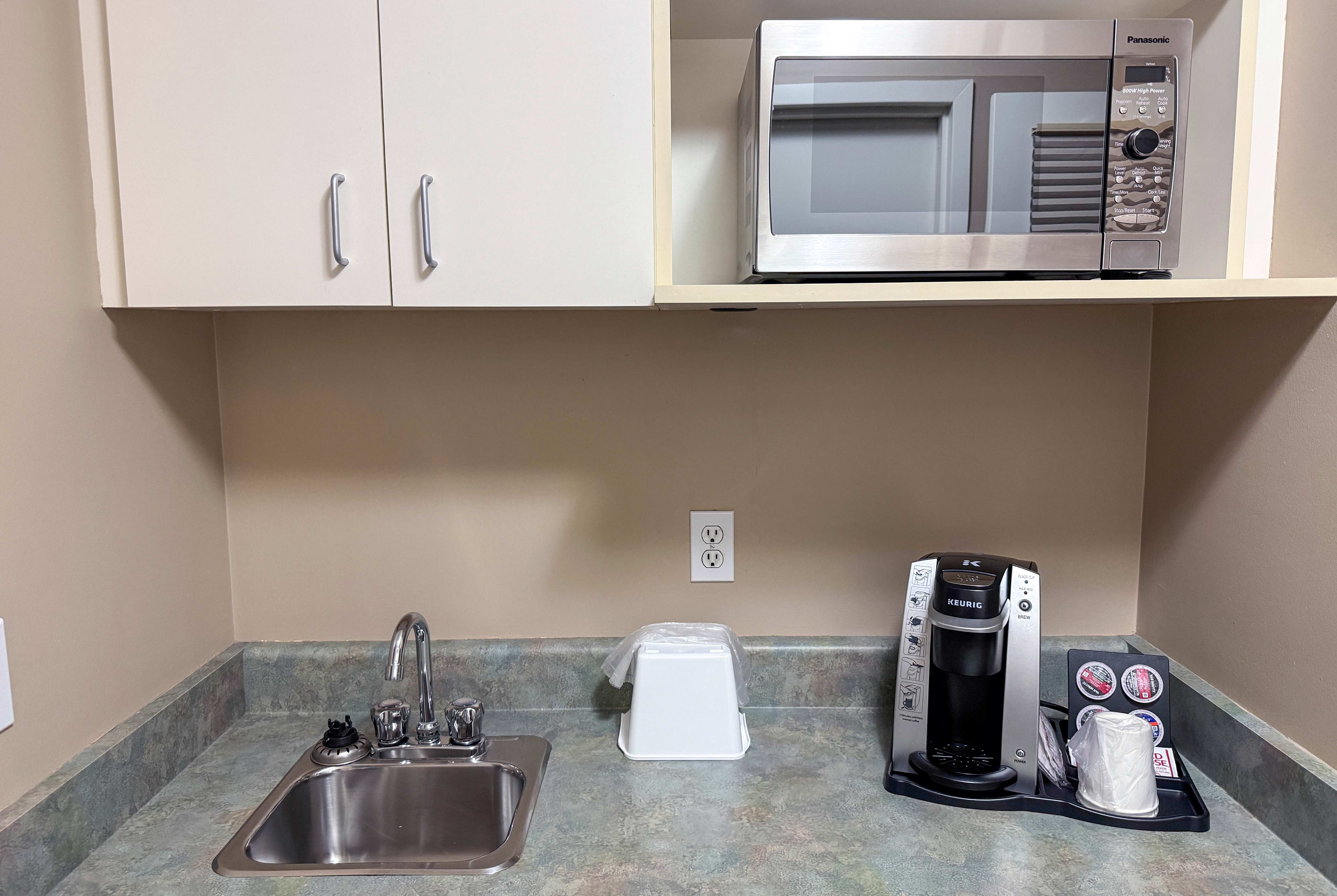 Guest room at the Super 8 by Wyndham Edmonton South in Edmonton, Alberta