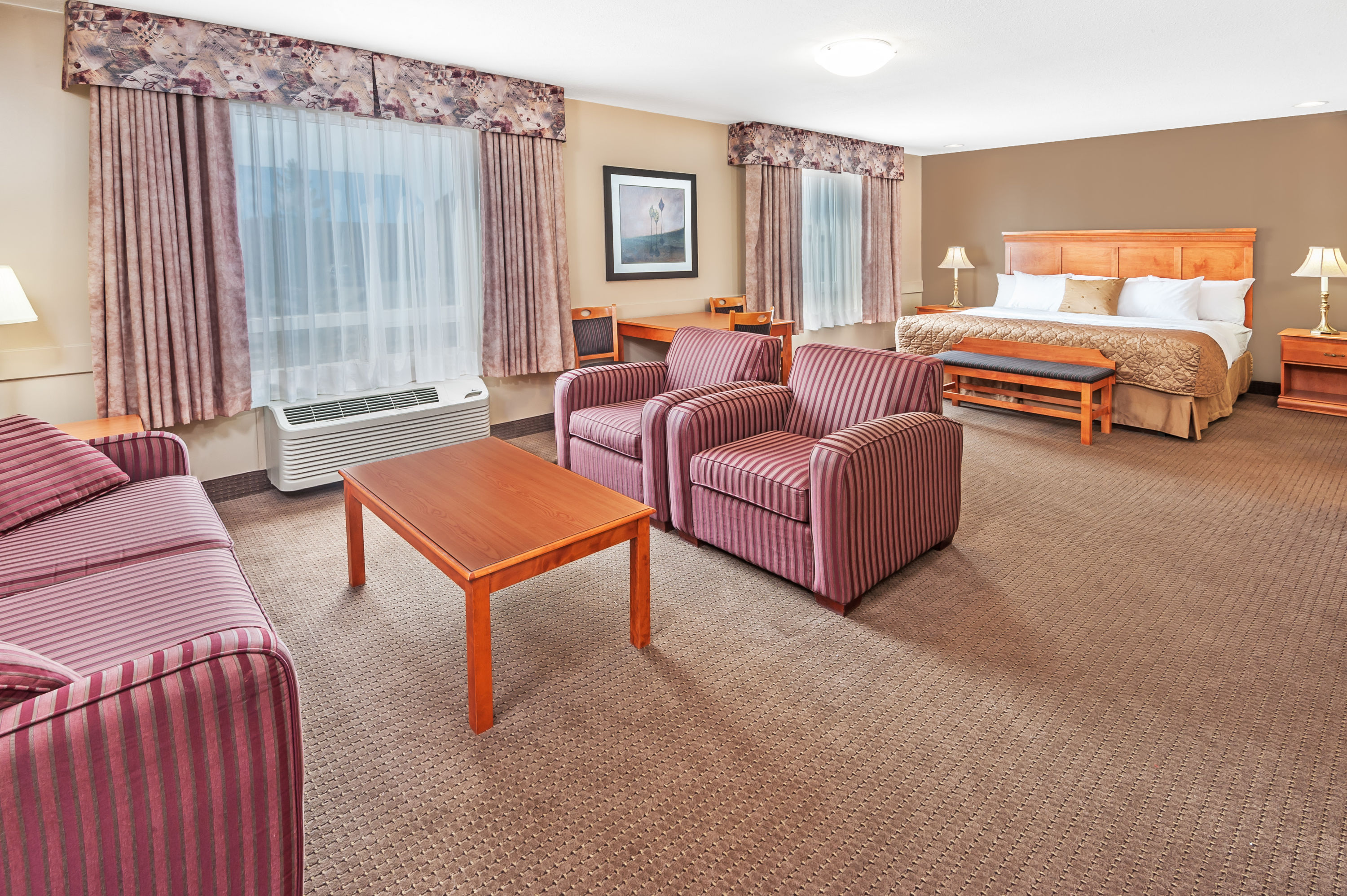 Super 8 by Wyndham Edmonton South suite in Edmonton, Alberta