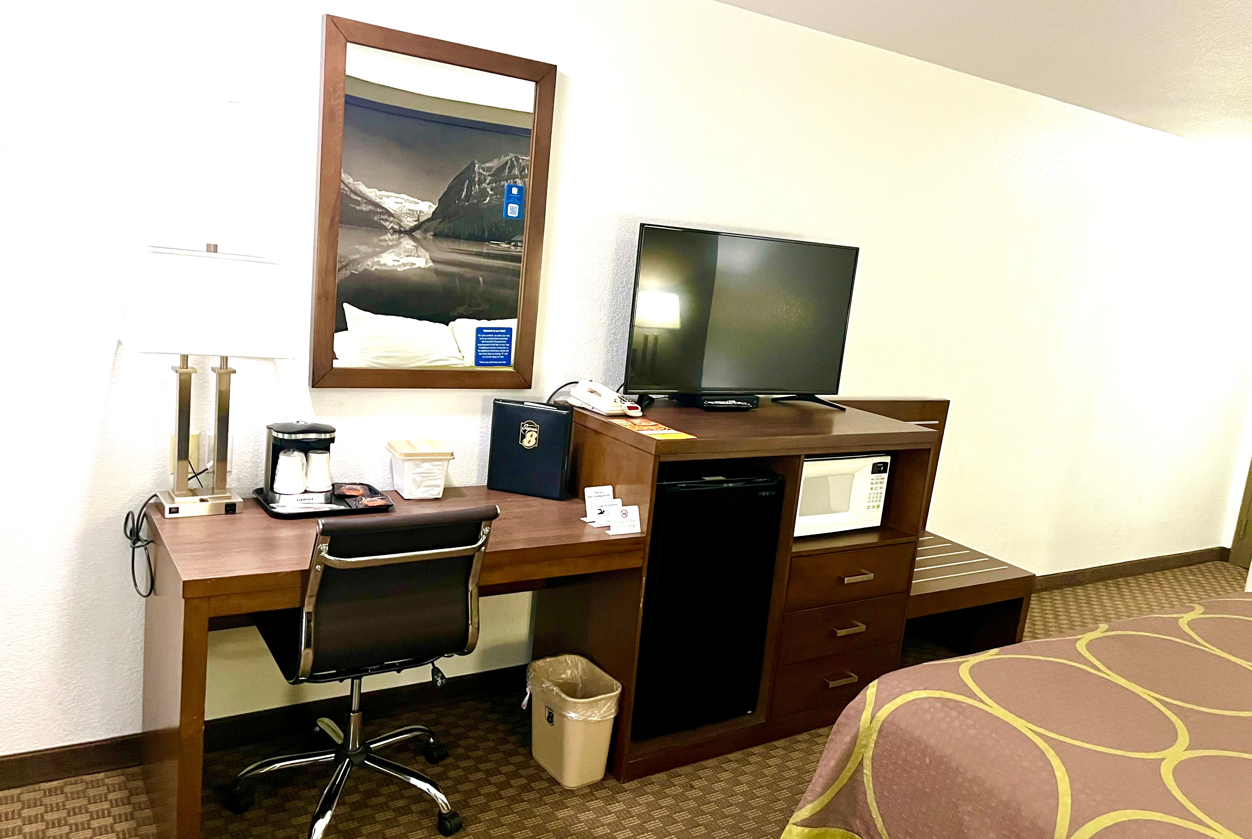 Guest room at the Super 8 by Wyndham Hinton in Hinton, Alberta