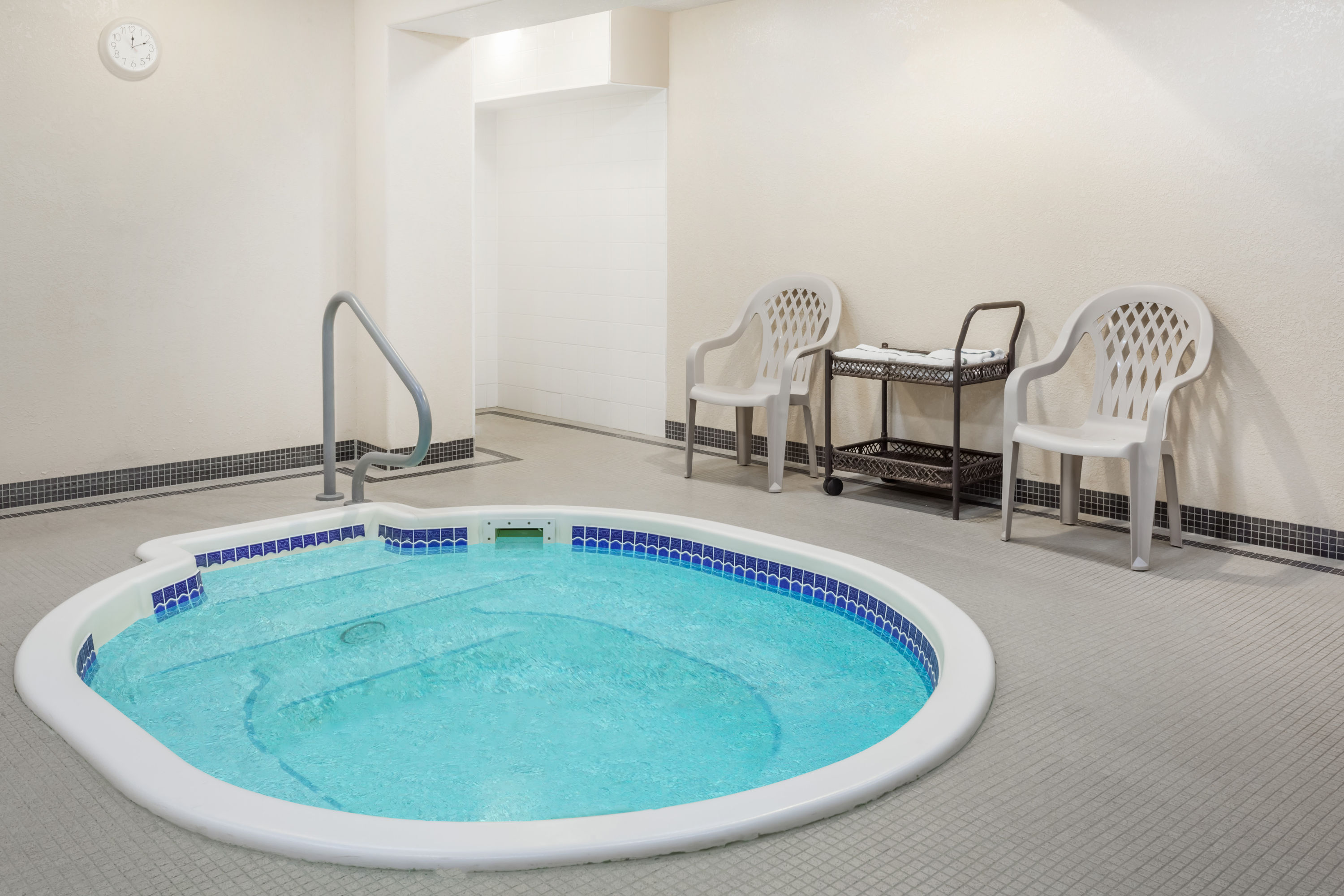 Super 8 by Wyndham Pincher Creek AB Pincher Creek, AB Hotels