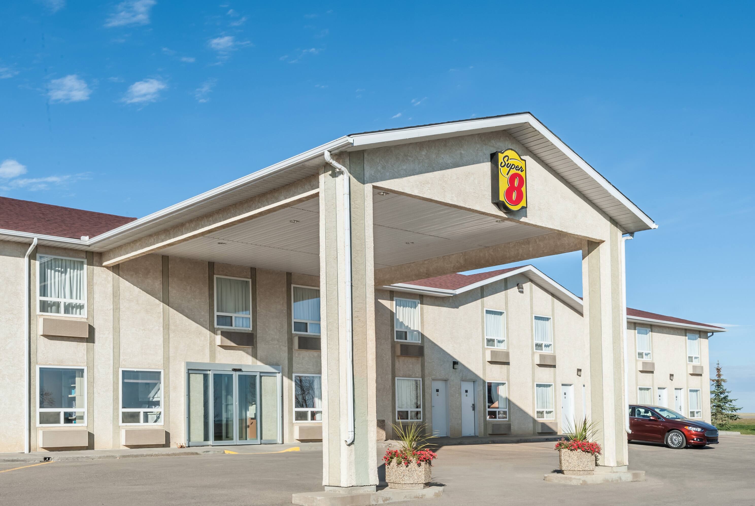 Super 8 by Wyndham Three Hills AB Three Hills, AB Hotels