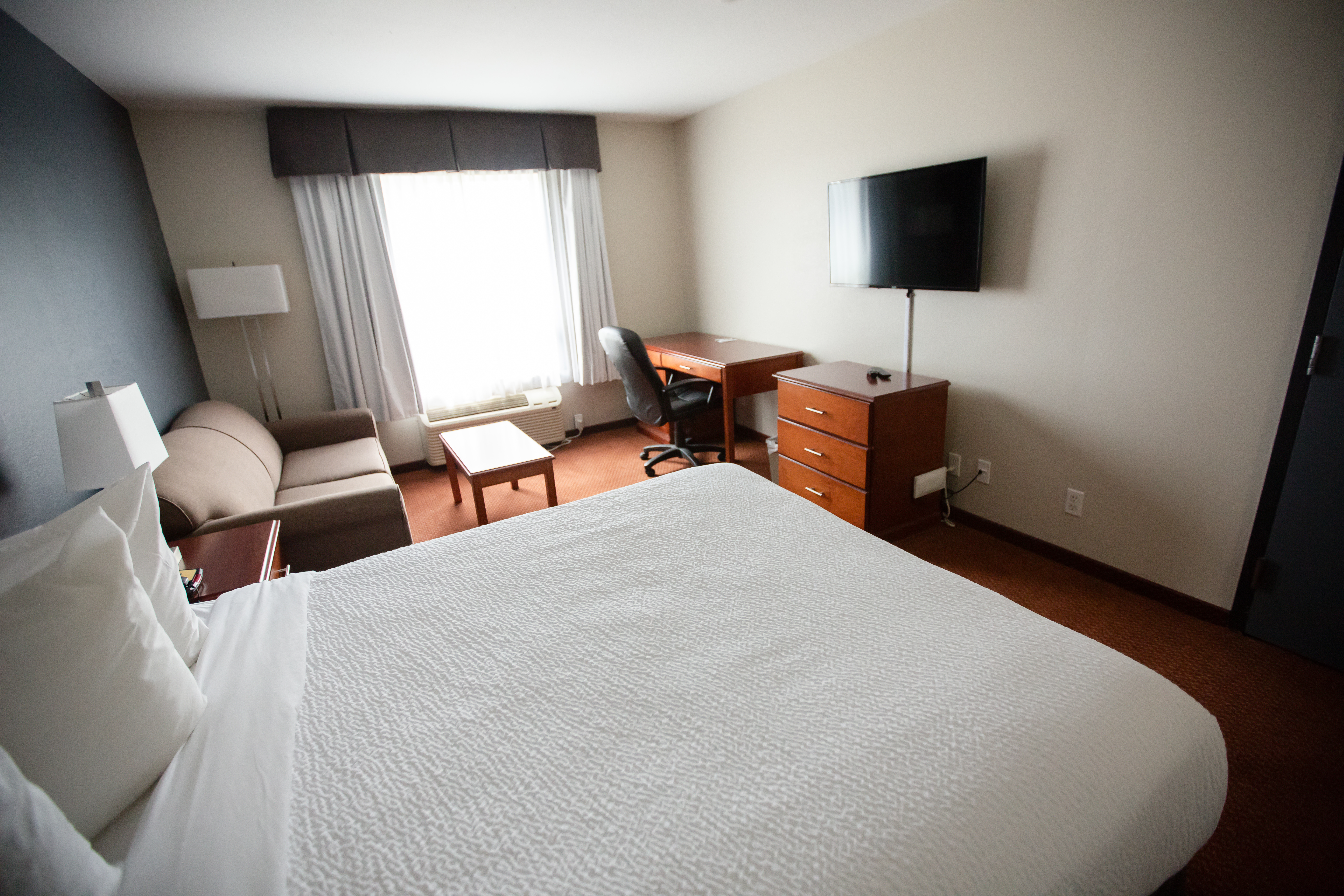 Guest room at the Super 8 by Wyndham Whitecourt in Whitecourt, Alberta