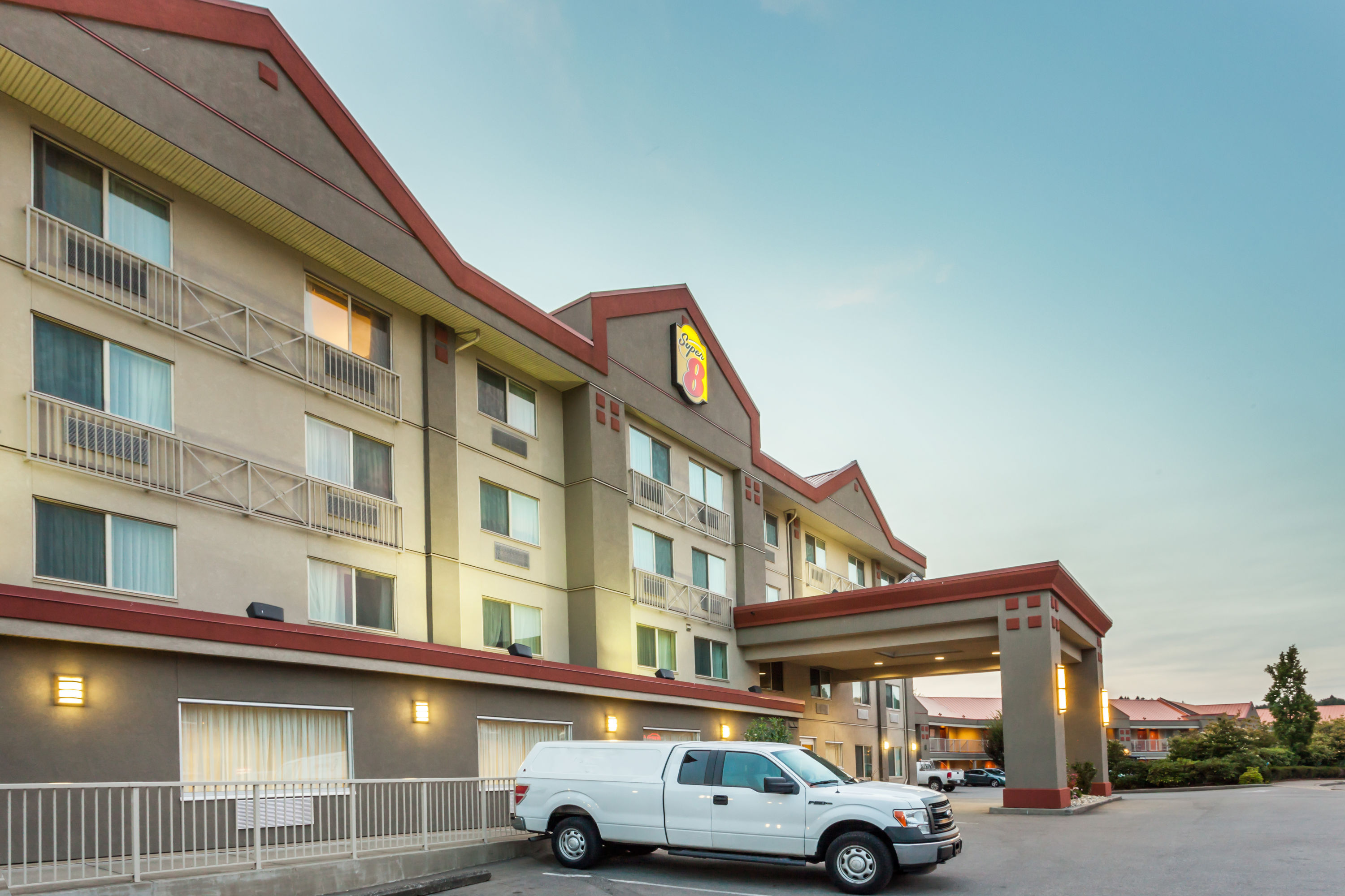 Exterior of Super 8 by Wyndham Abbotsford BC hotel in Abbotsford, British Columbia