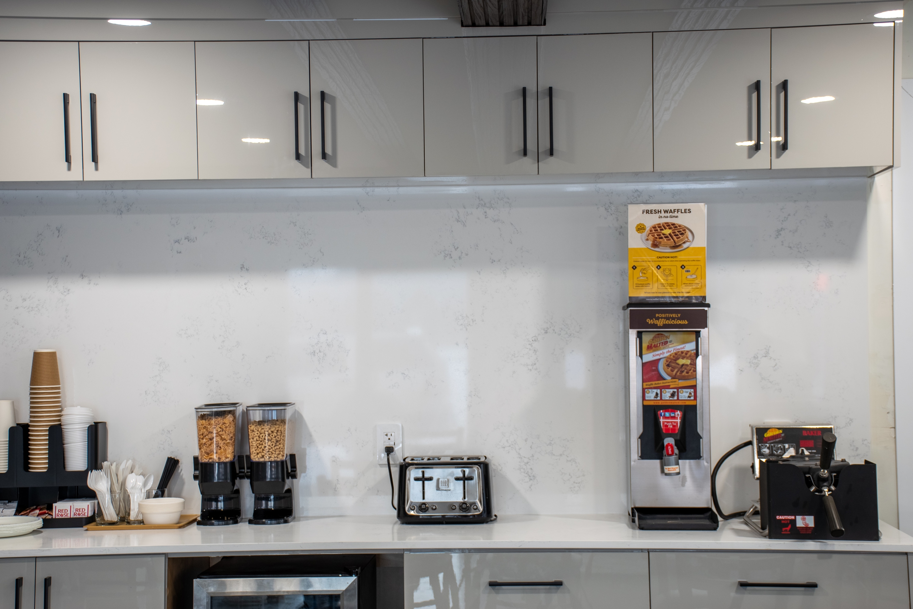 Super 8 by Wyndham Clearwater BC restaurant breakfast area with seating in Clearwater, British Columbia