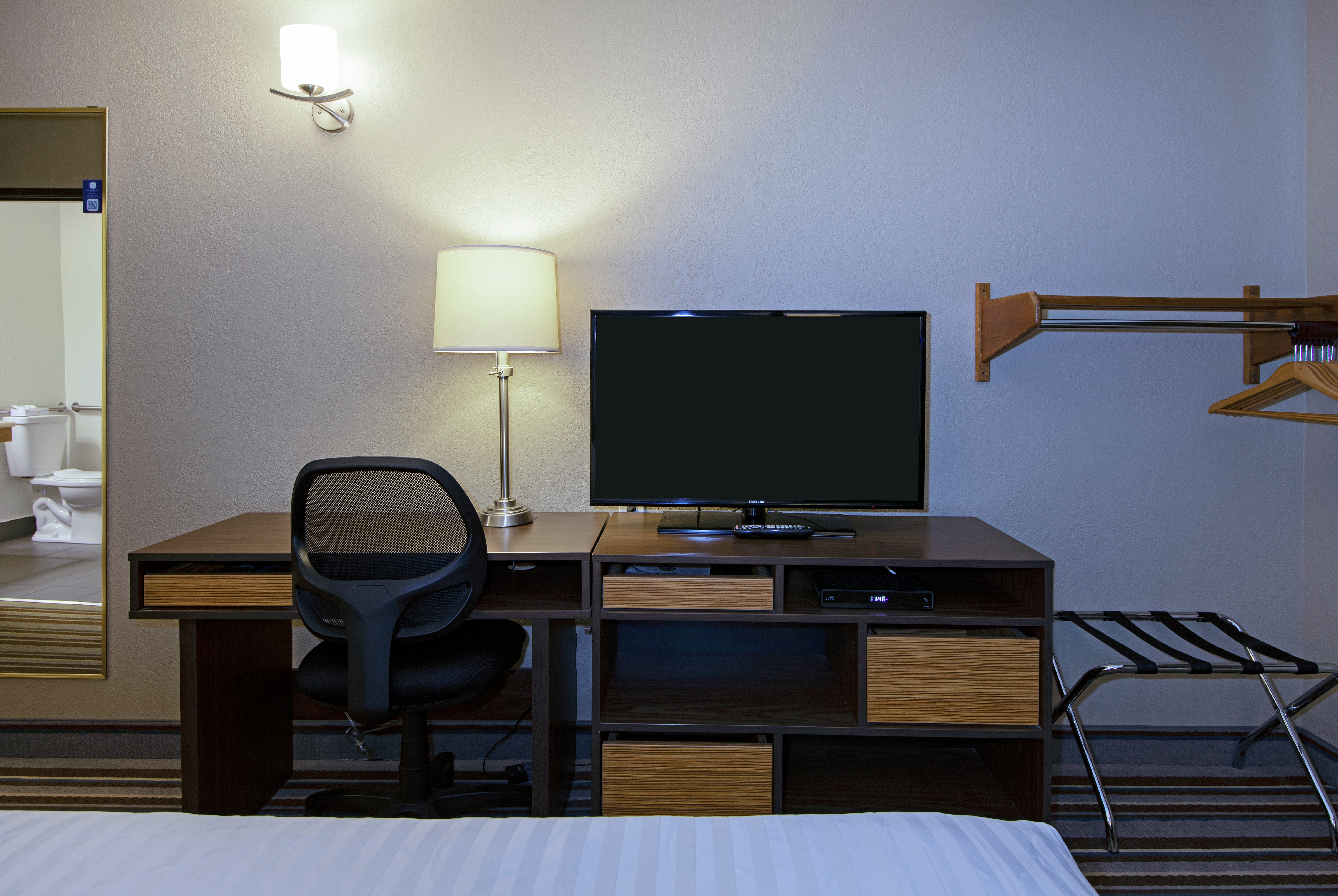 Guest room at the Super 8 by Wyndham Kamloops On The Hill in Kamloops, British Columbia