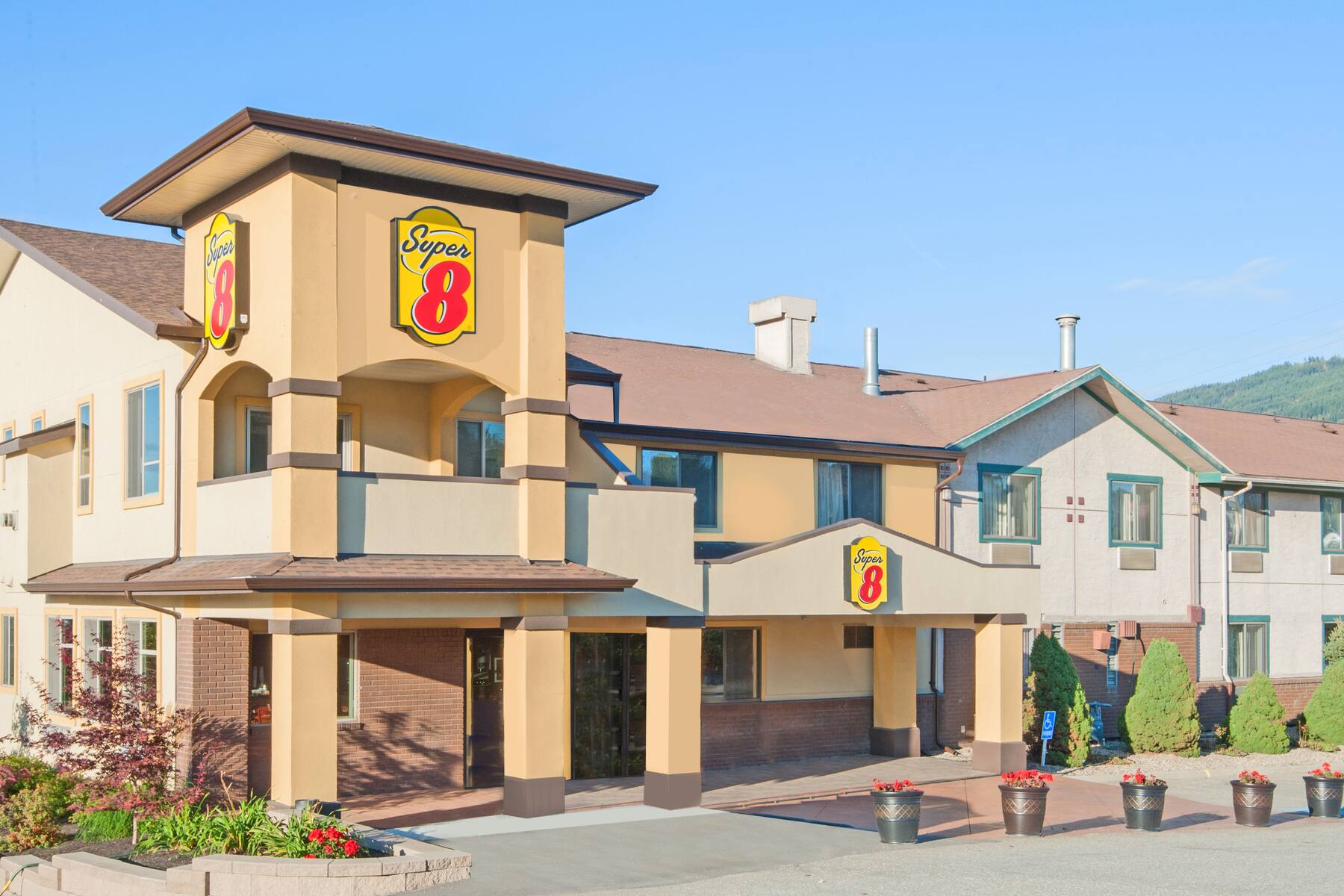 Exterior of Super 8 Salmon Arm hotel in Salmon Arm, British Columbia Exterior of Super 8 Salmon Arm hotel in Salmon Arm, British Columbia
