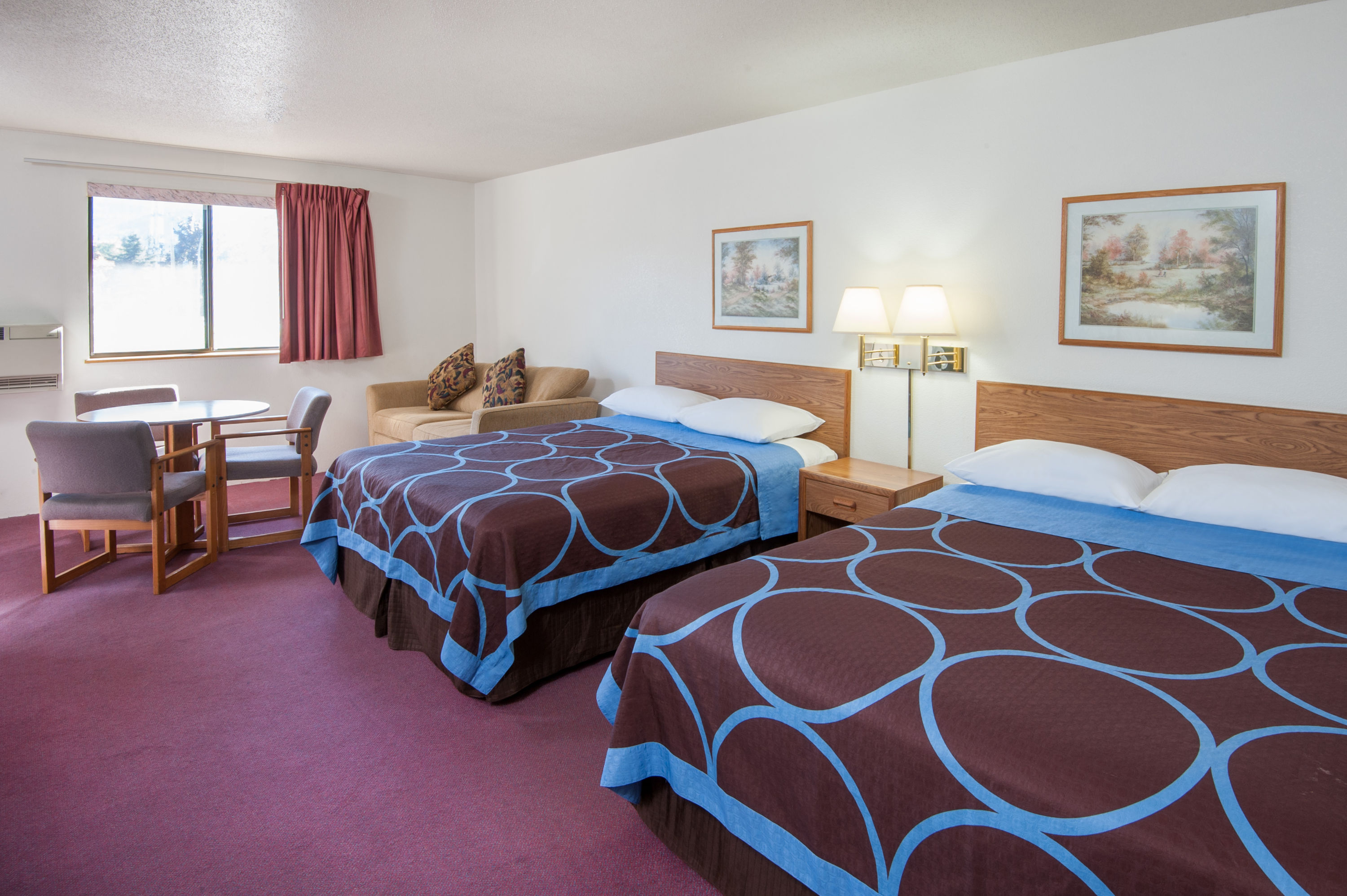 Guest room at the Super 8 by Wyndham Salmon Arm in Salmon Arm, British Columbia