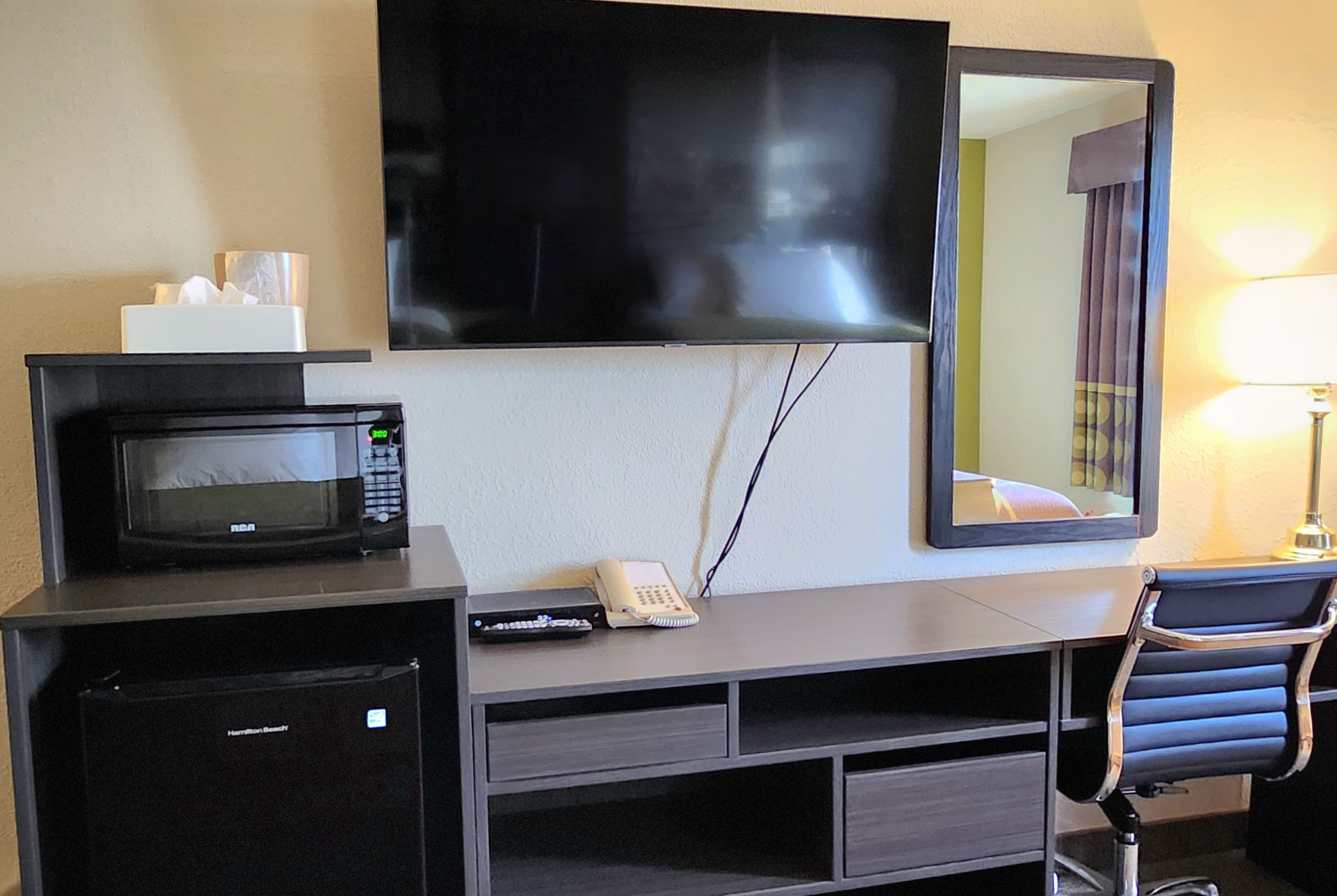 Super 8 by Wyndham Portage La Prairie MB Portage La Prairie, MB Hotels