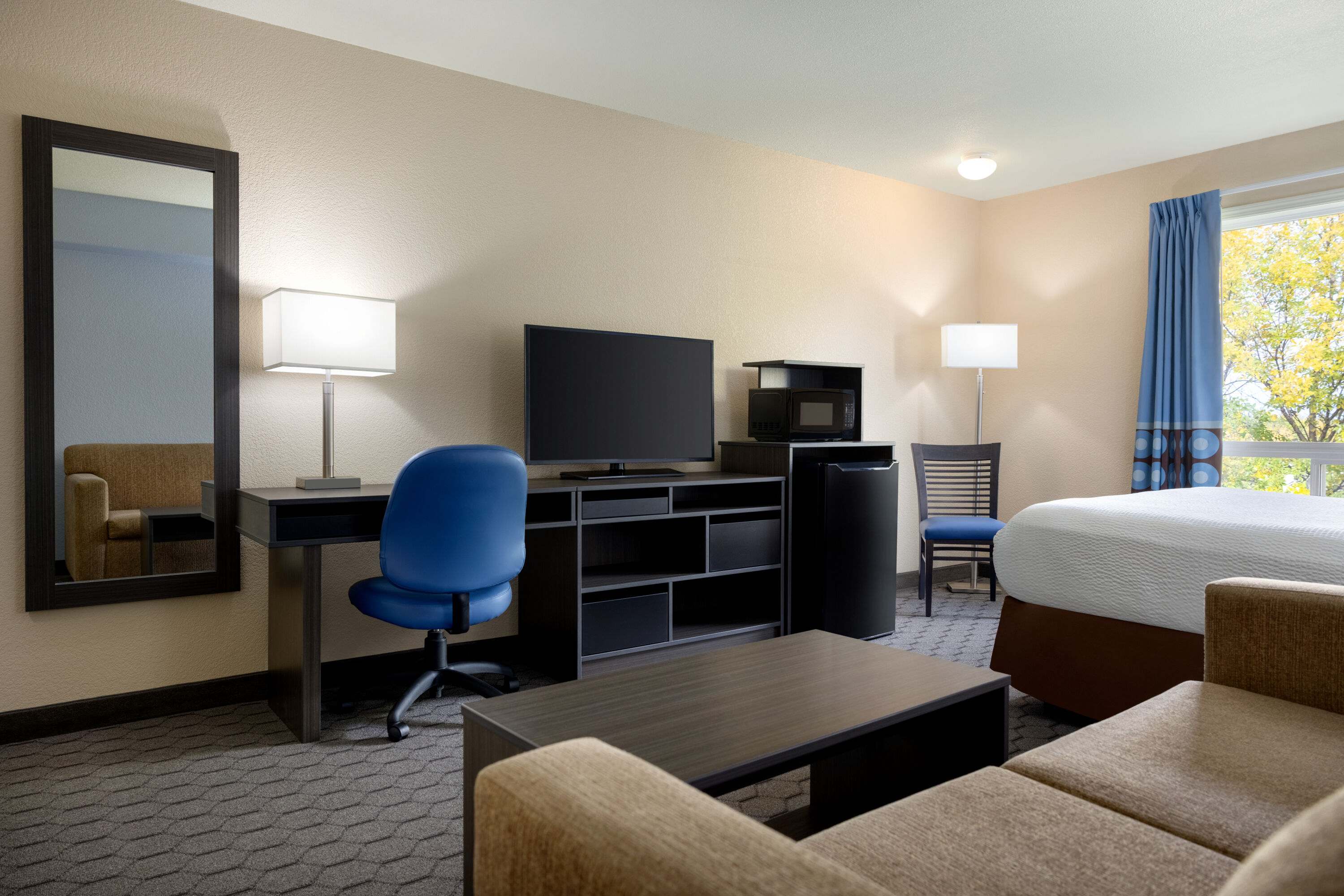 Guest room at the Super 8 by Wyndham Swan River MB in Swan River, Manitoba