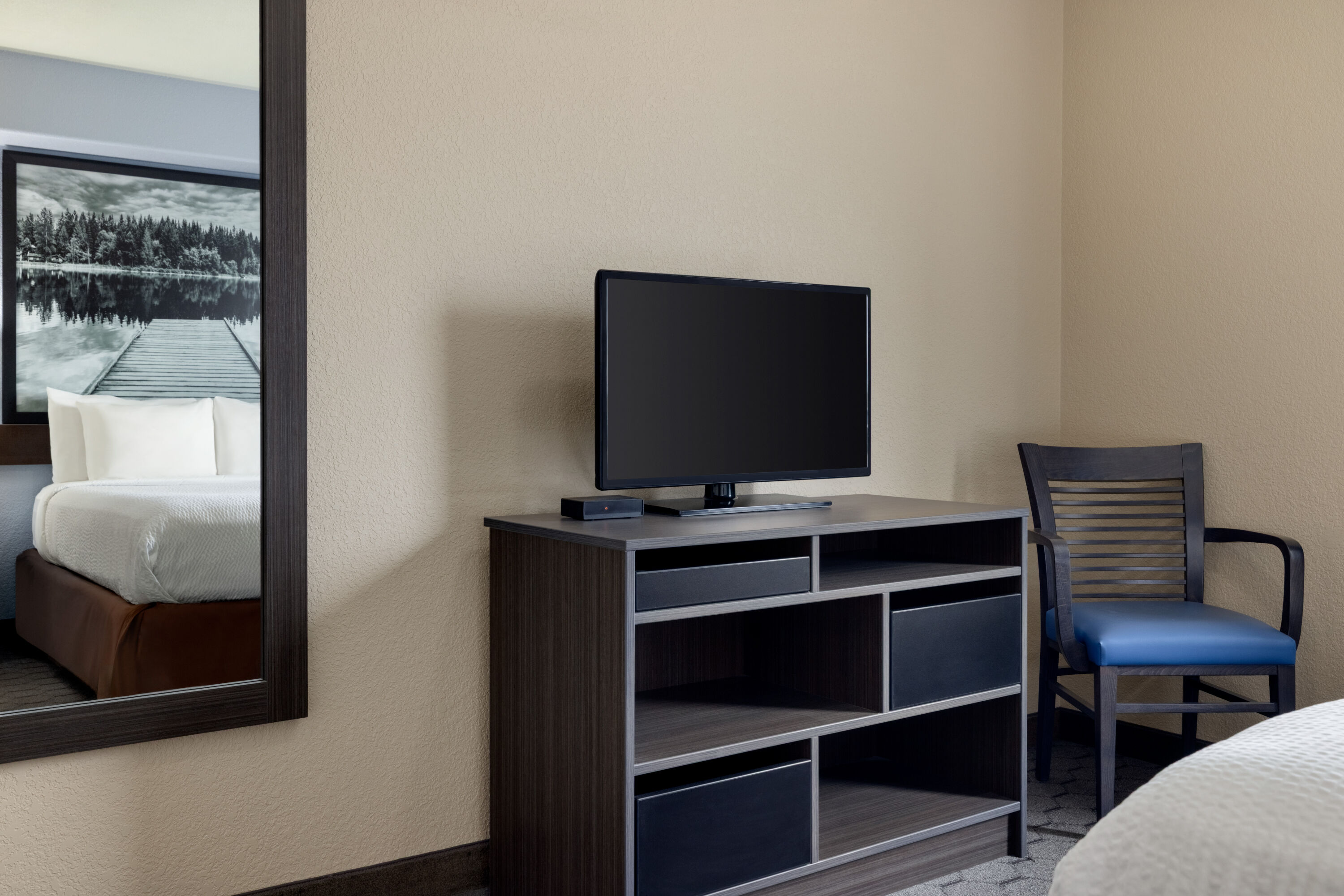 Super 8 by Wyndham Swan River MB Swan River, MB Hotels