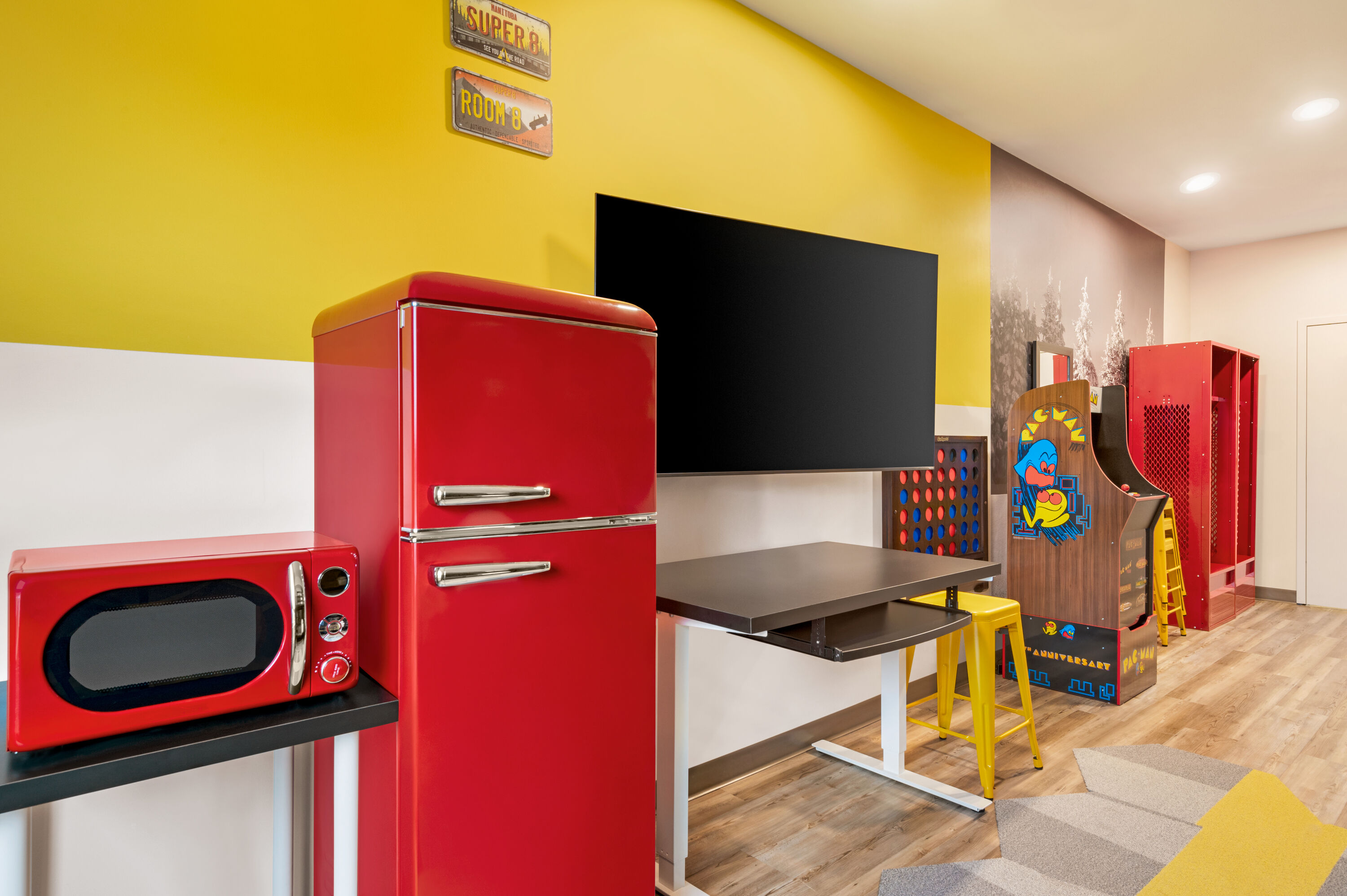 Guest room at the Super 8 by Wyndham Thompson in Thompson, Manitoba