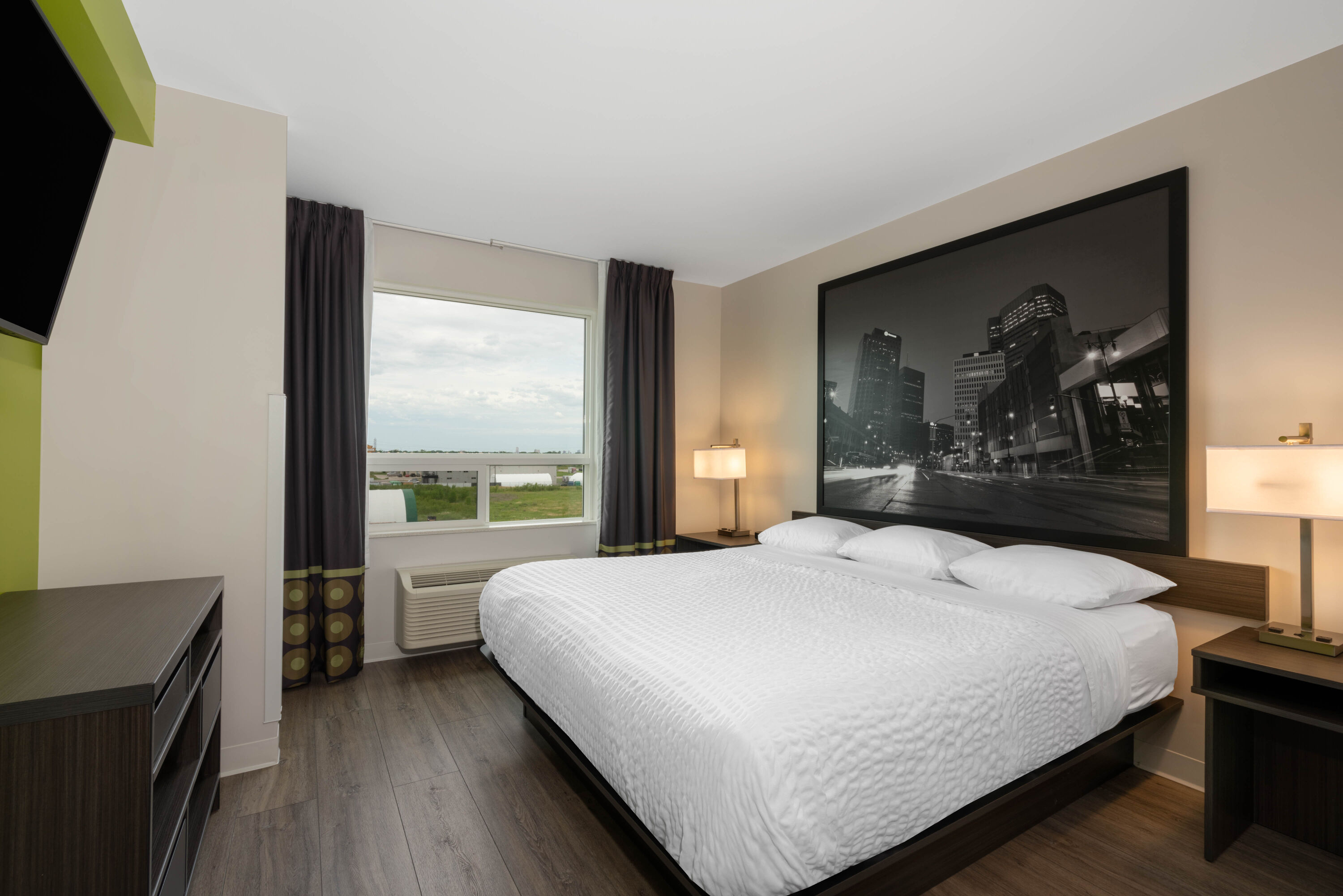 Super 8 by Wyndham Winnipeg East MB suite in Winnipeg, Manitoba