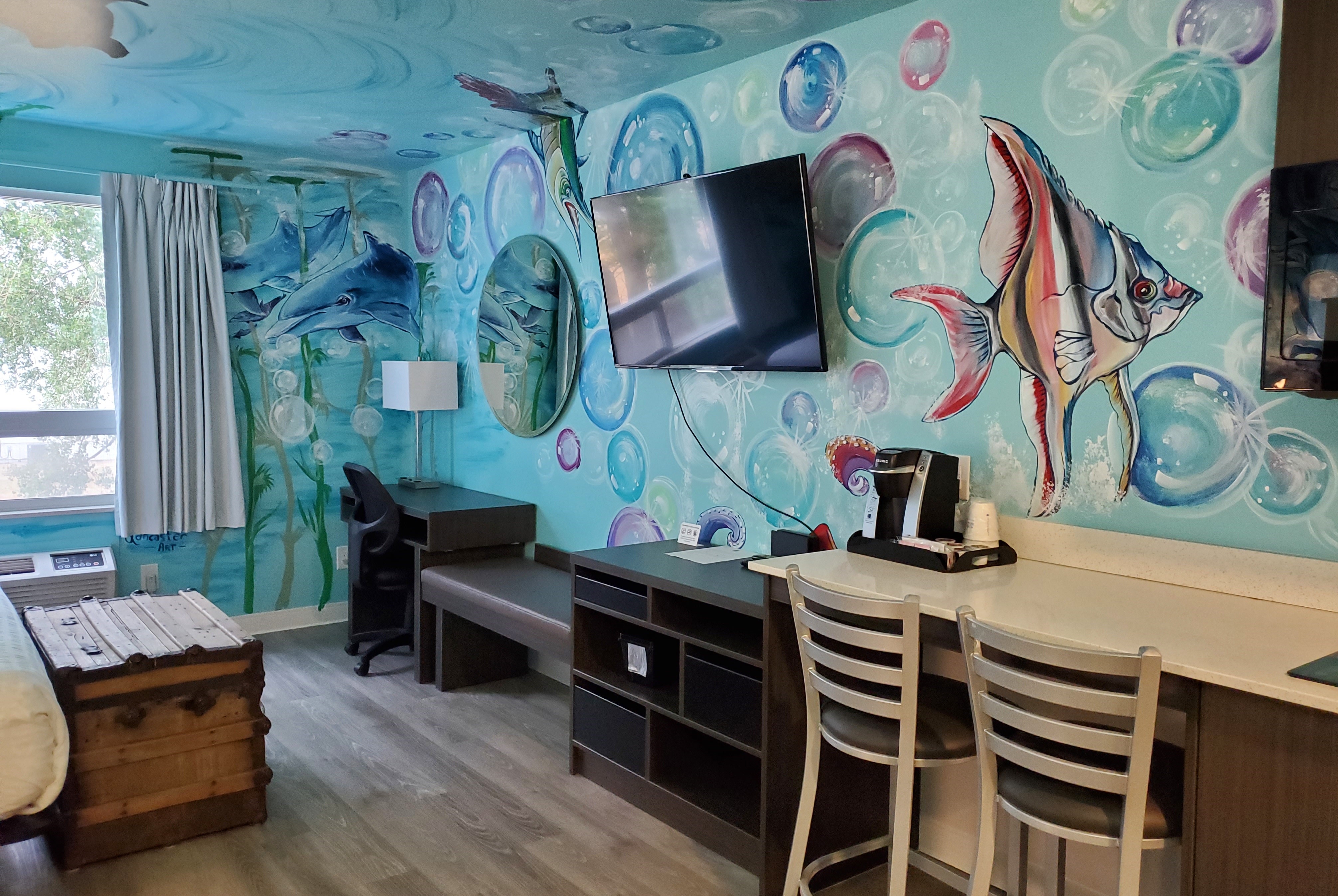 Super 8 by Wyndham Winnipeg East MB suite in Winnipeg, Manitoba