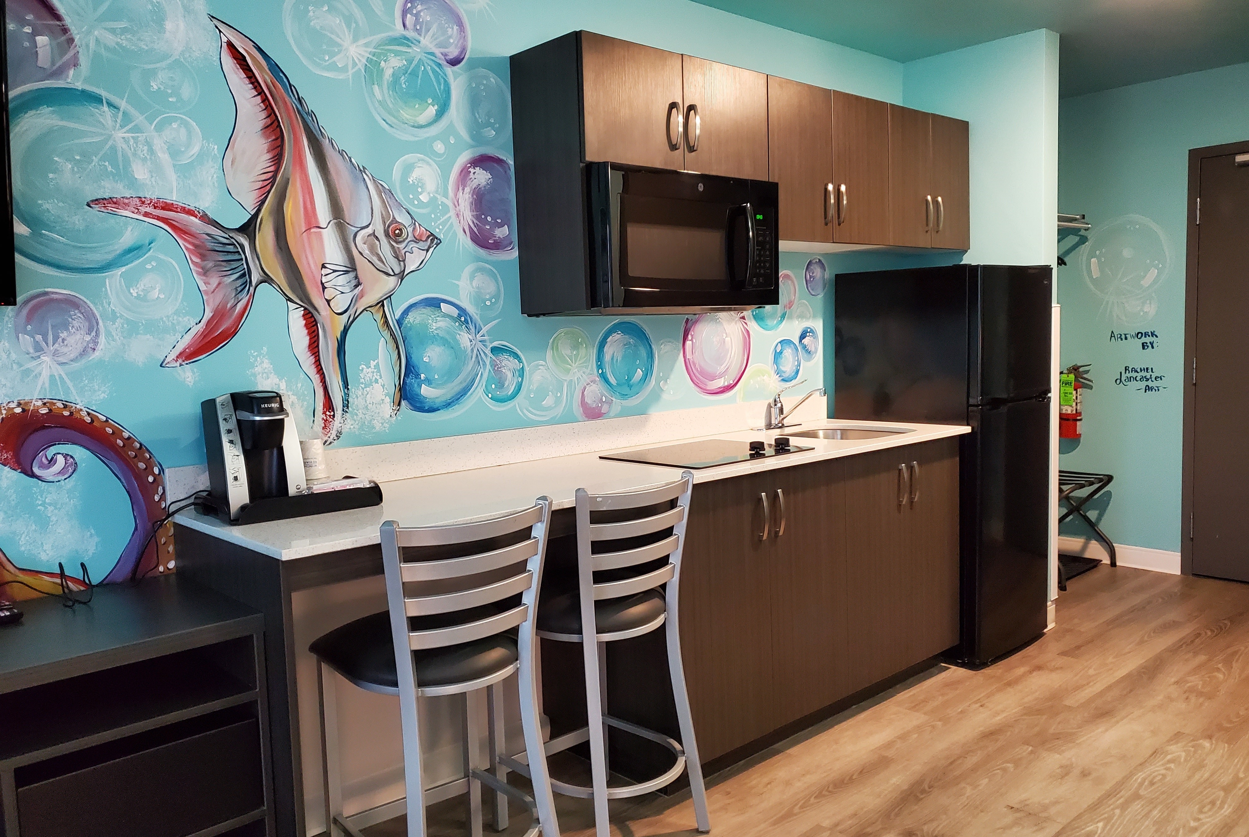 Super 8 by Wyndham Winnipeg East MB suite in Winnipeg, Manitoba