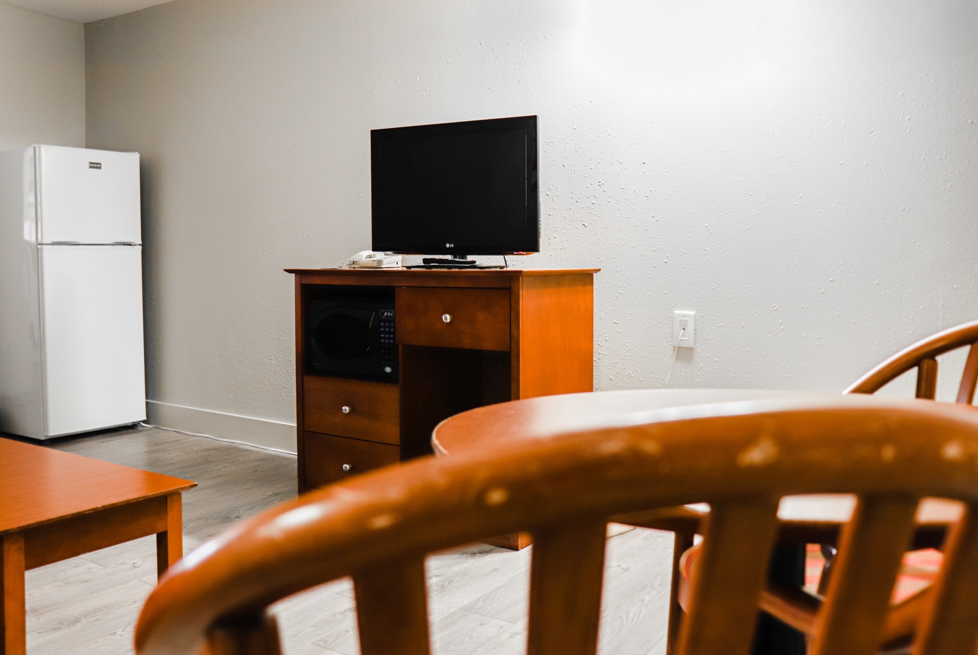 Guest room at the Super 8 by Wyndham Campbellton NB in Campbellton, New Brunswick