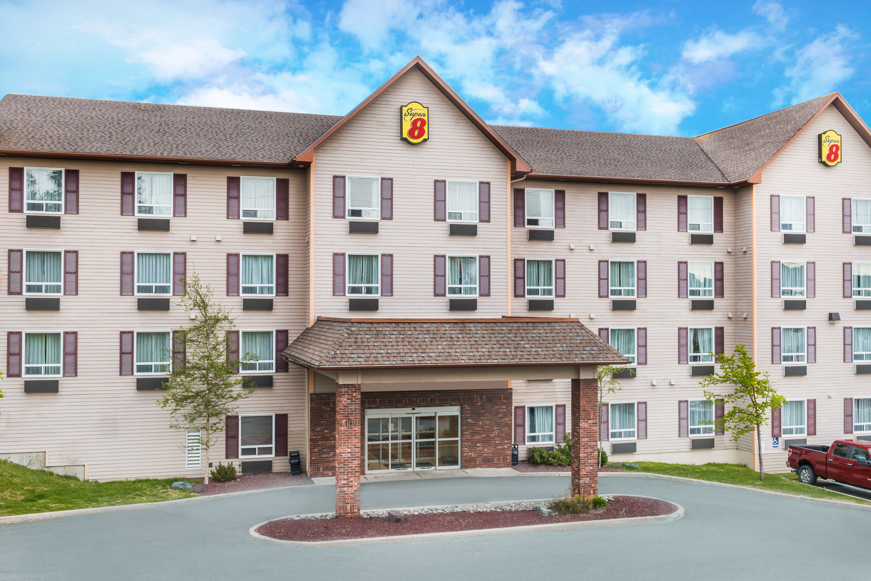 Exterior Day Image of Super 8 by Wyndham St Johns hotel in St. Johns, Newfoundland
