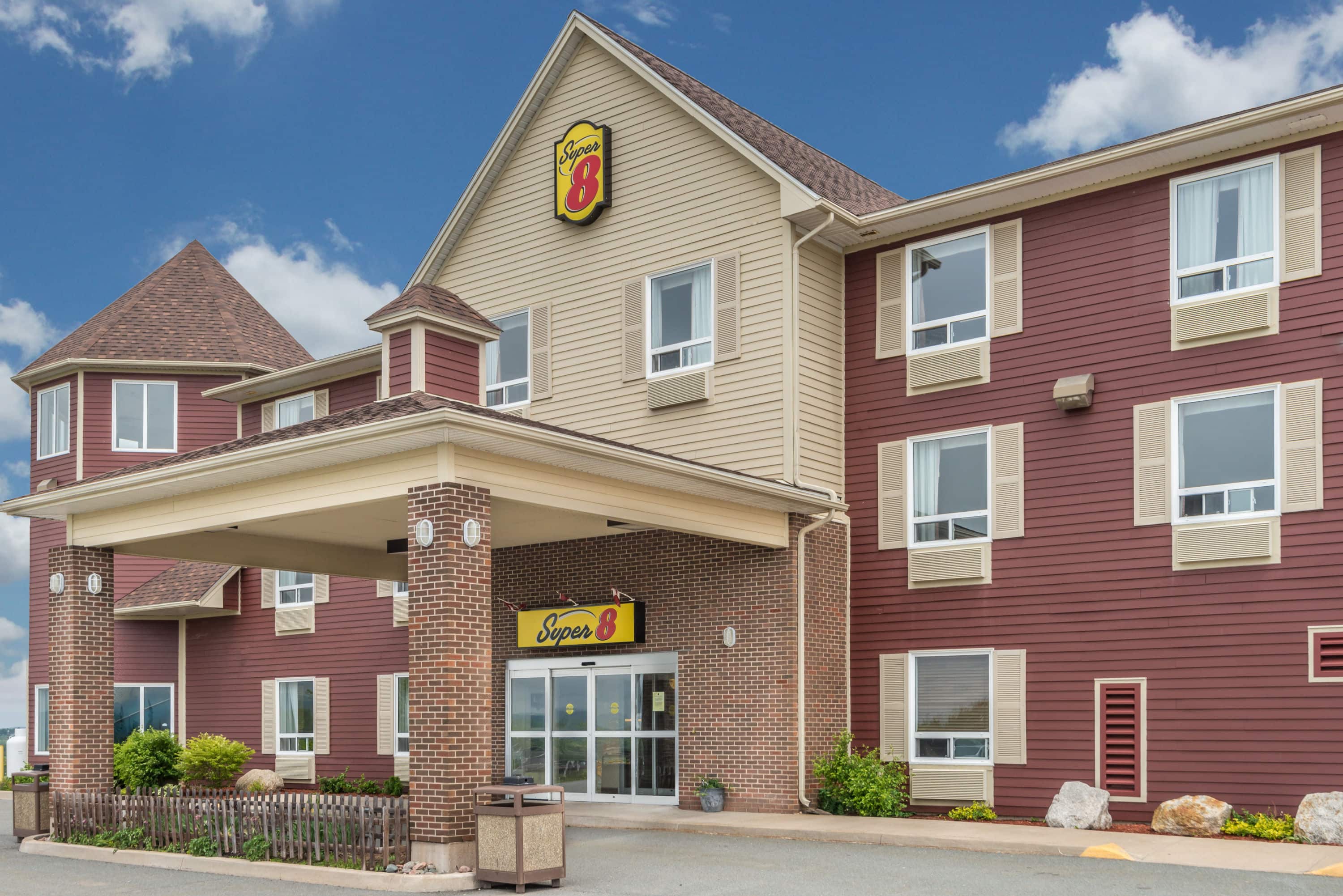 Super 8 By Wyndham Windsor Ns Hotels