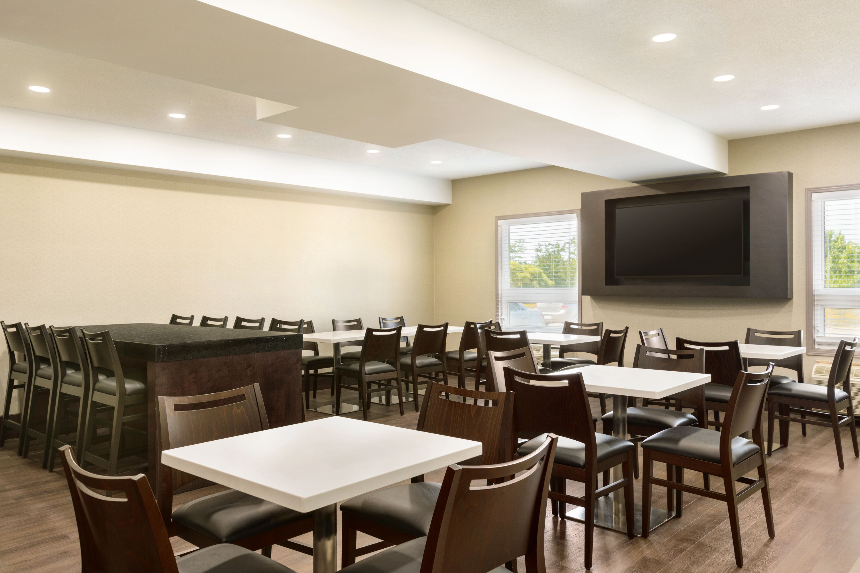 Super 8 by Wyndham Ajax/Toronto On restaurant in Ajax, Ontario