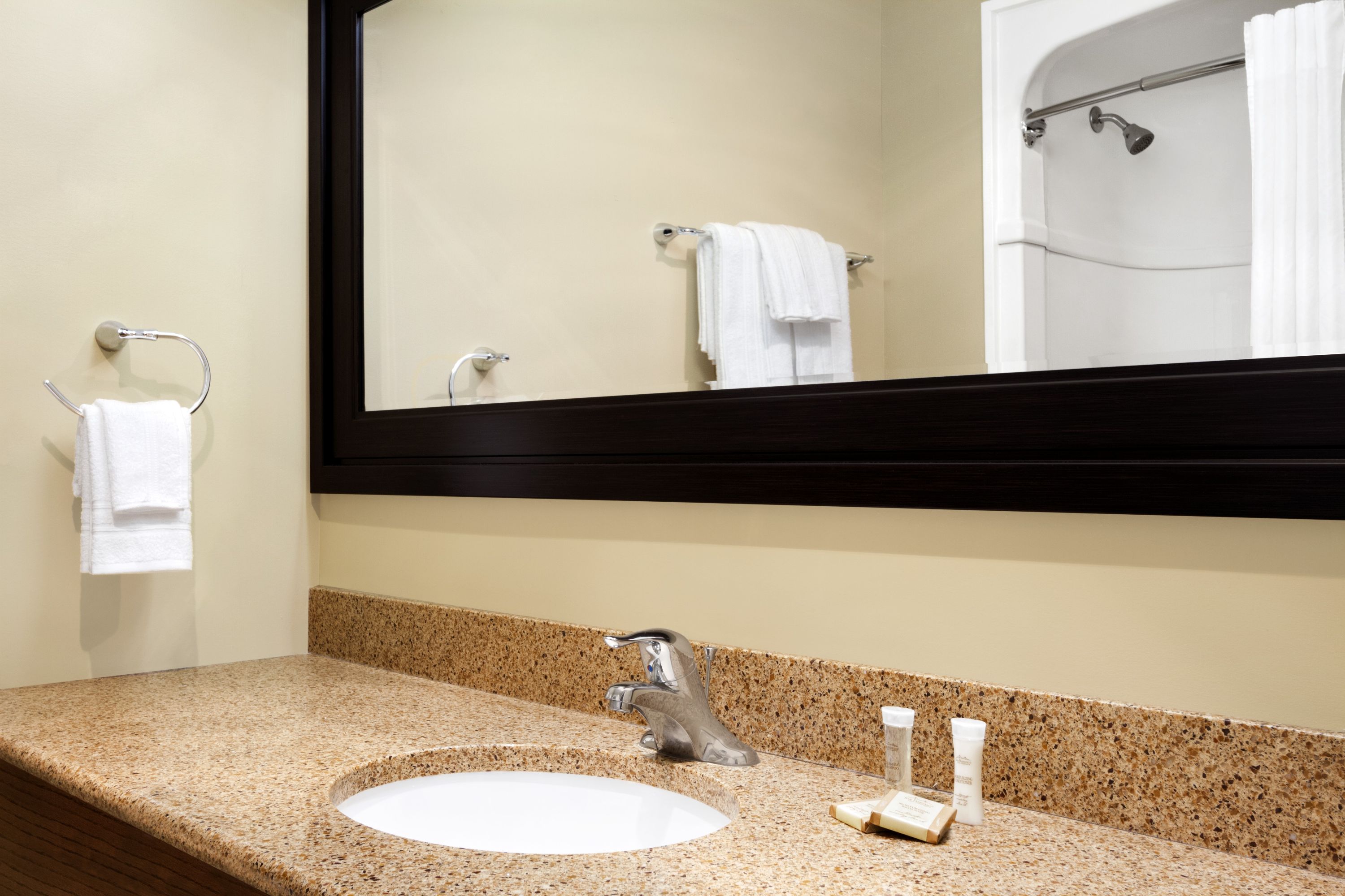 Guest room at the Super 8 by Wyndham Brockville in Brockville, Ontario