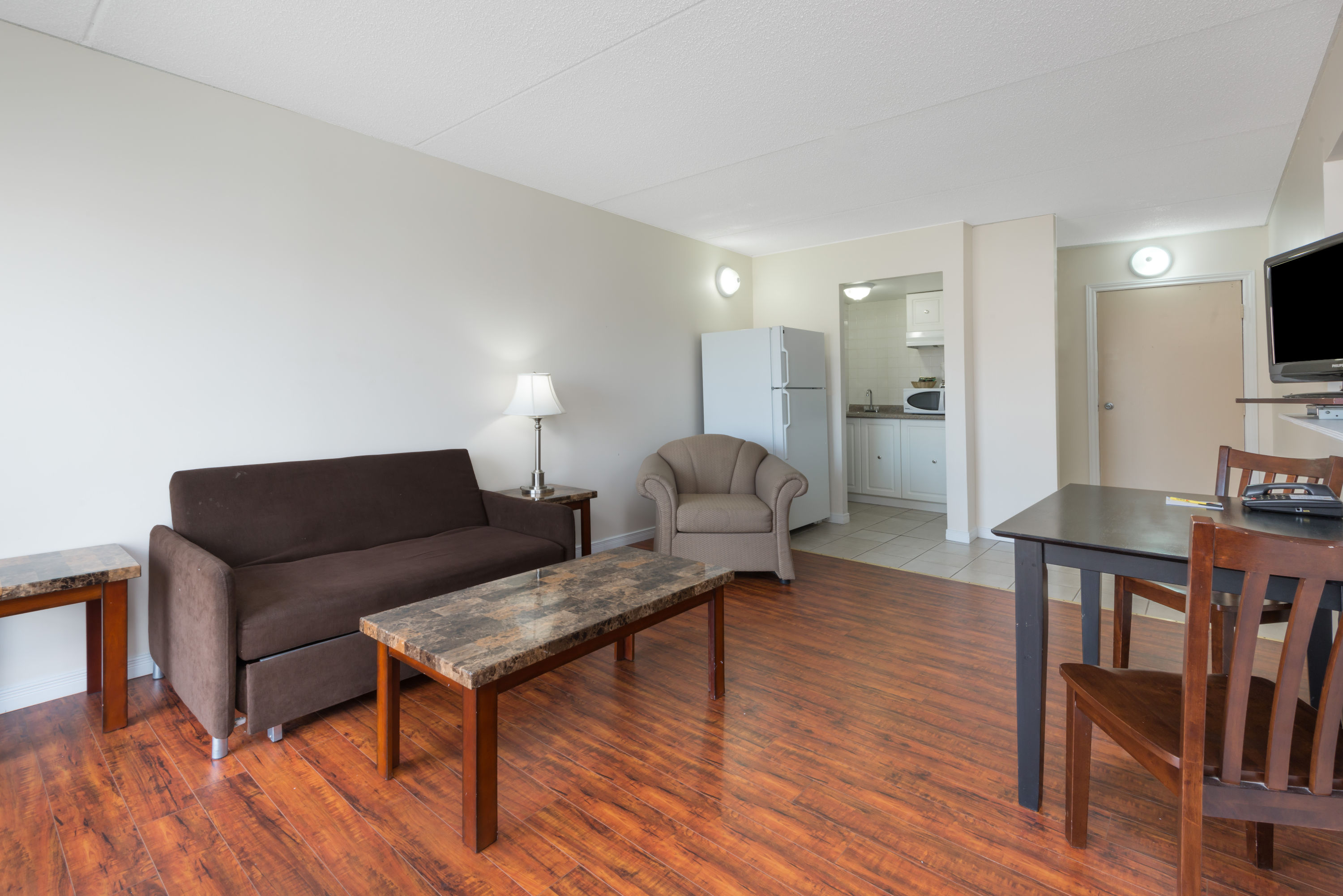 Super 8 by Wyndham Cambridge/Kitchener/Waterloo Area Cambridge, ON Hotels