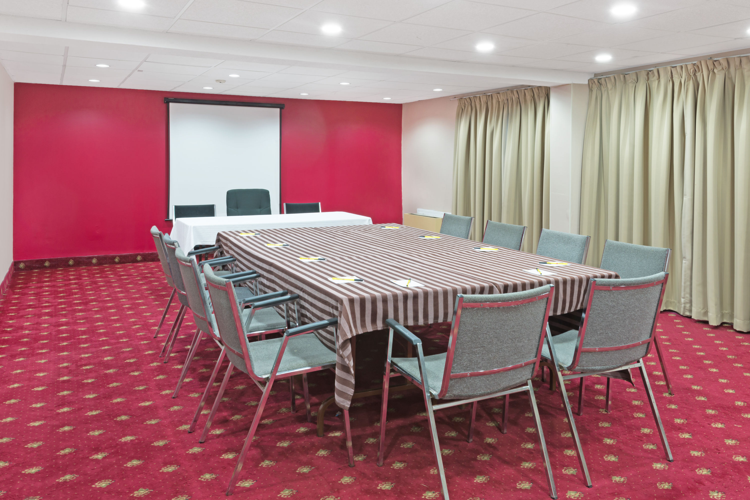 Meeting room at Super 8 by Wyndham Cambridge/Kitchener/Waterloo Area in Cambridge, Ontario