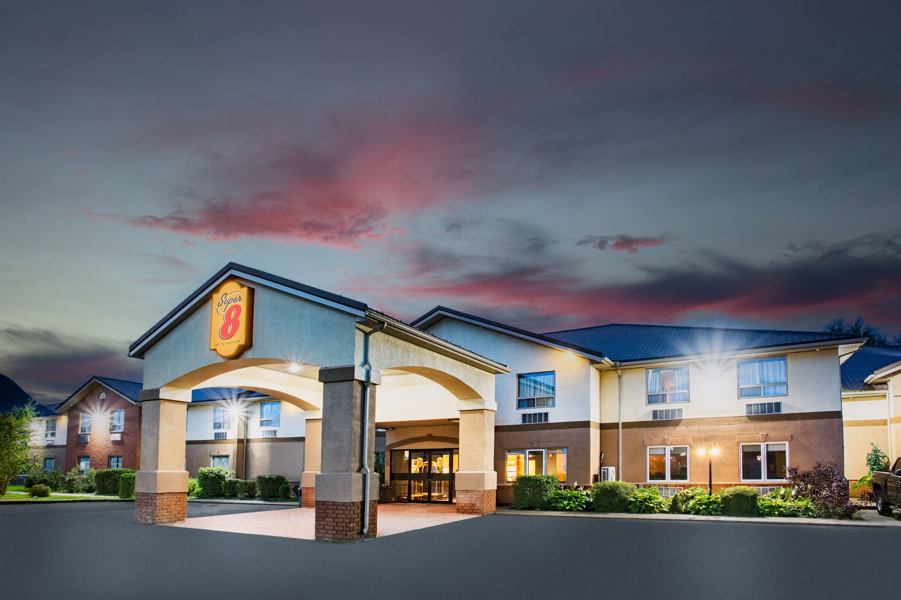 Super 8 by Wyndham Cornwall ON Cornwall ON Hotels