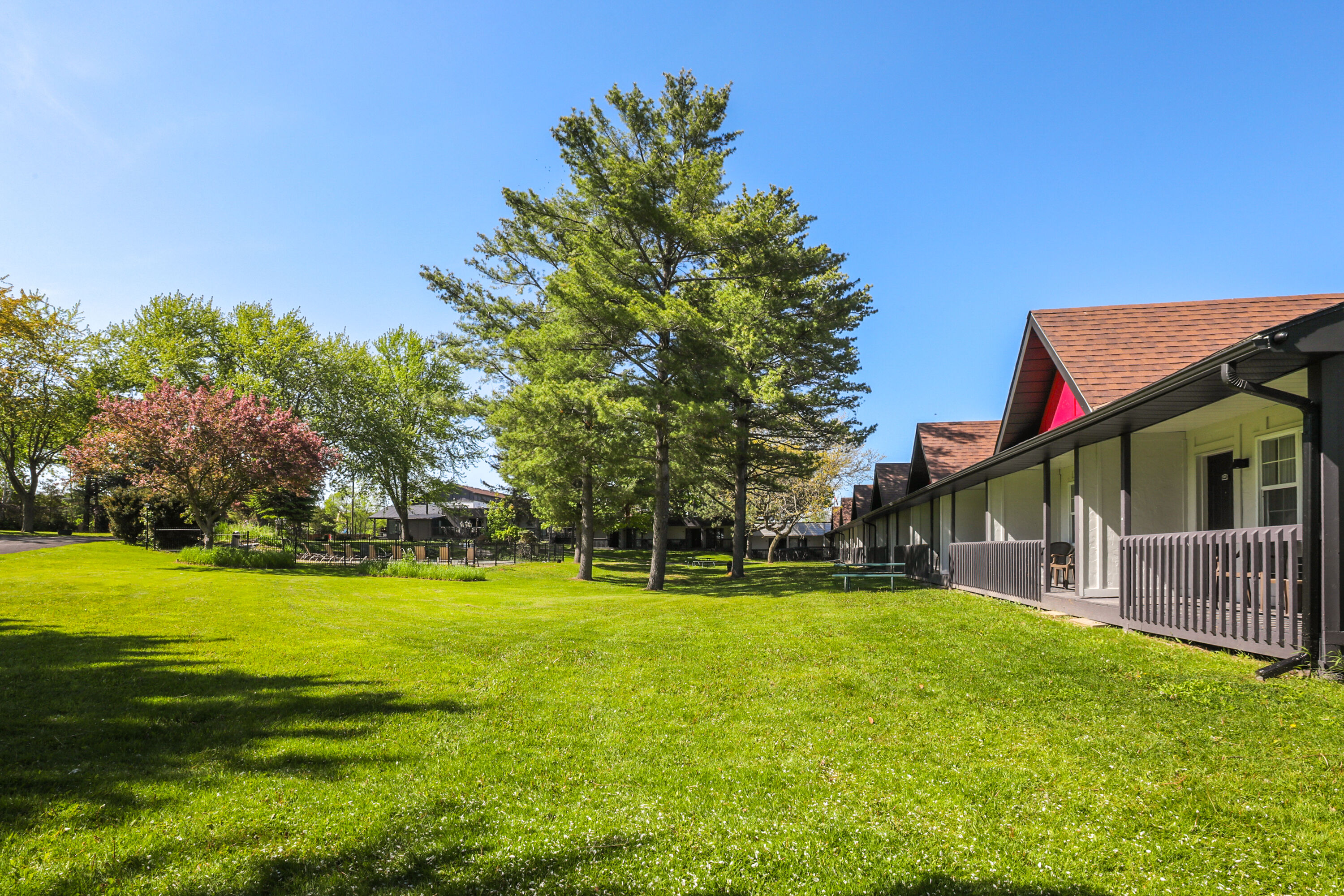 Back Exterior Image of Super 8 by Wyndham Gananoque/Country Squire Resort hotel in Gananoque, Ontario