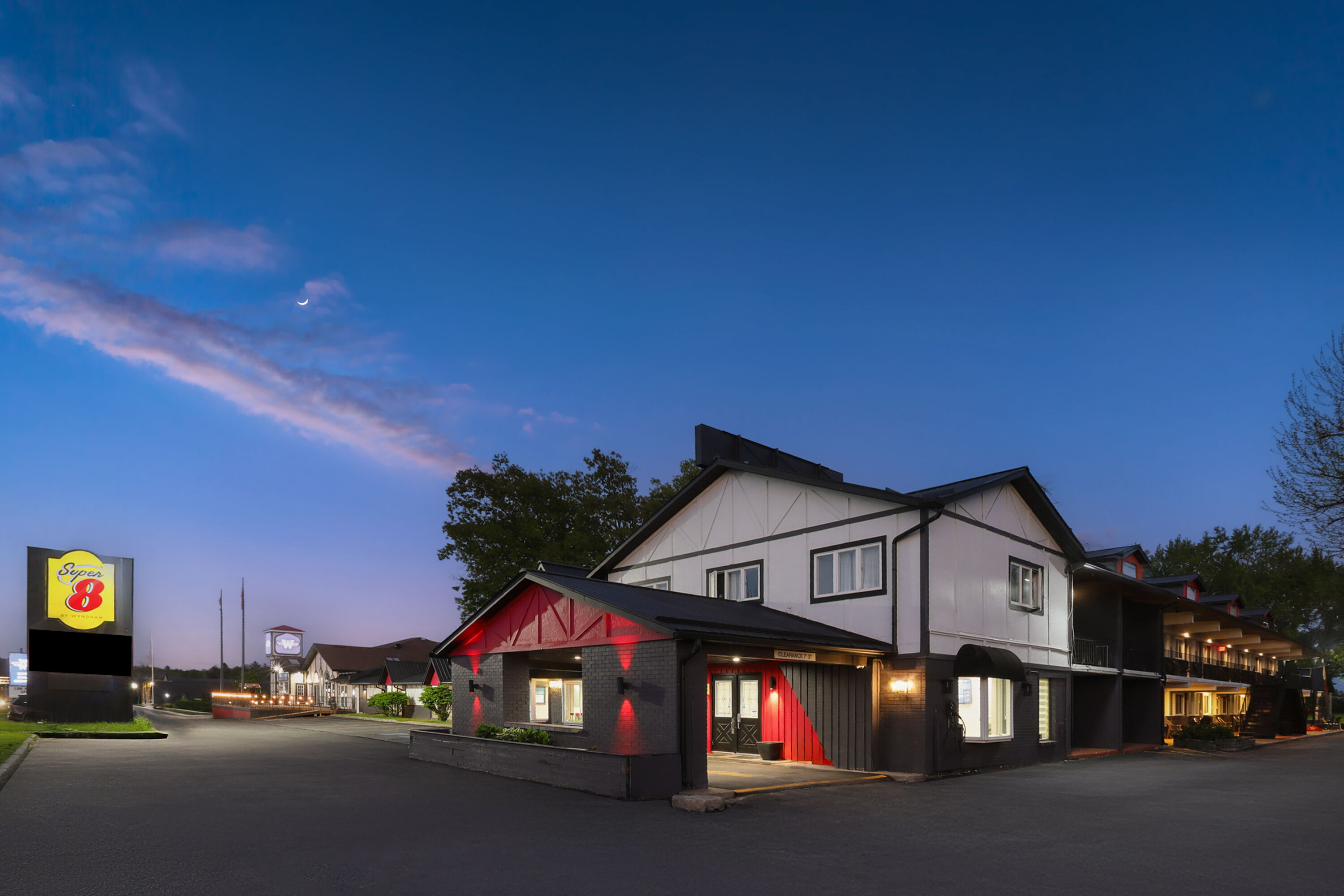 Exterior Dusk Image of Super 8 by Wyndham Gananoque/Country Squire Resort hotel in Gananoque, Ontario